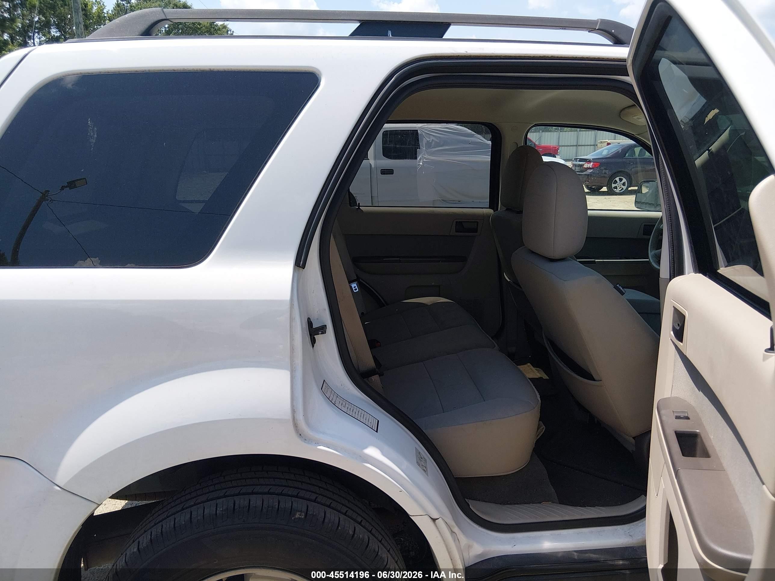 2012 Ford Escape Xlt White vin: 1FMCU0D70CKC20526