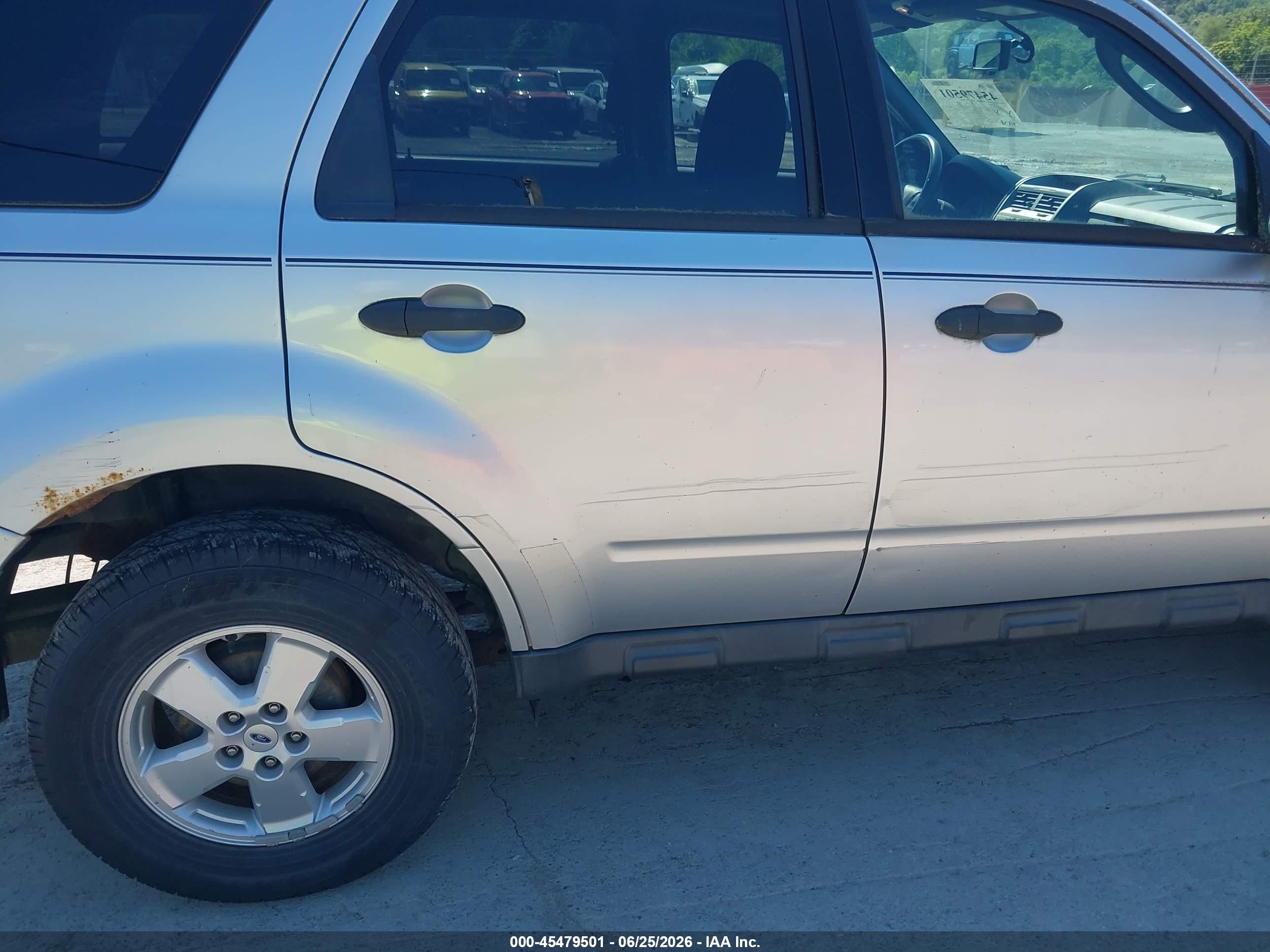 2010 Ford Escape Xlt Silver vin: 1FMCU0D71AKA31915