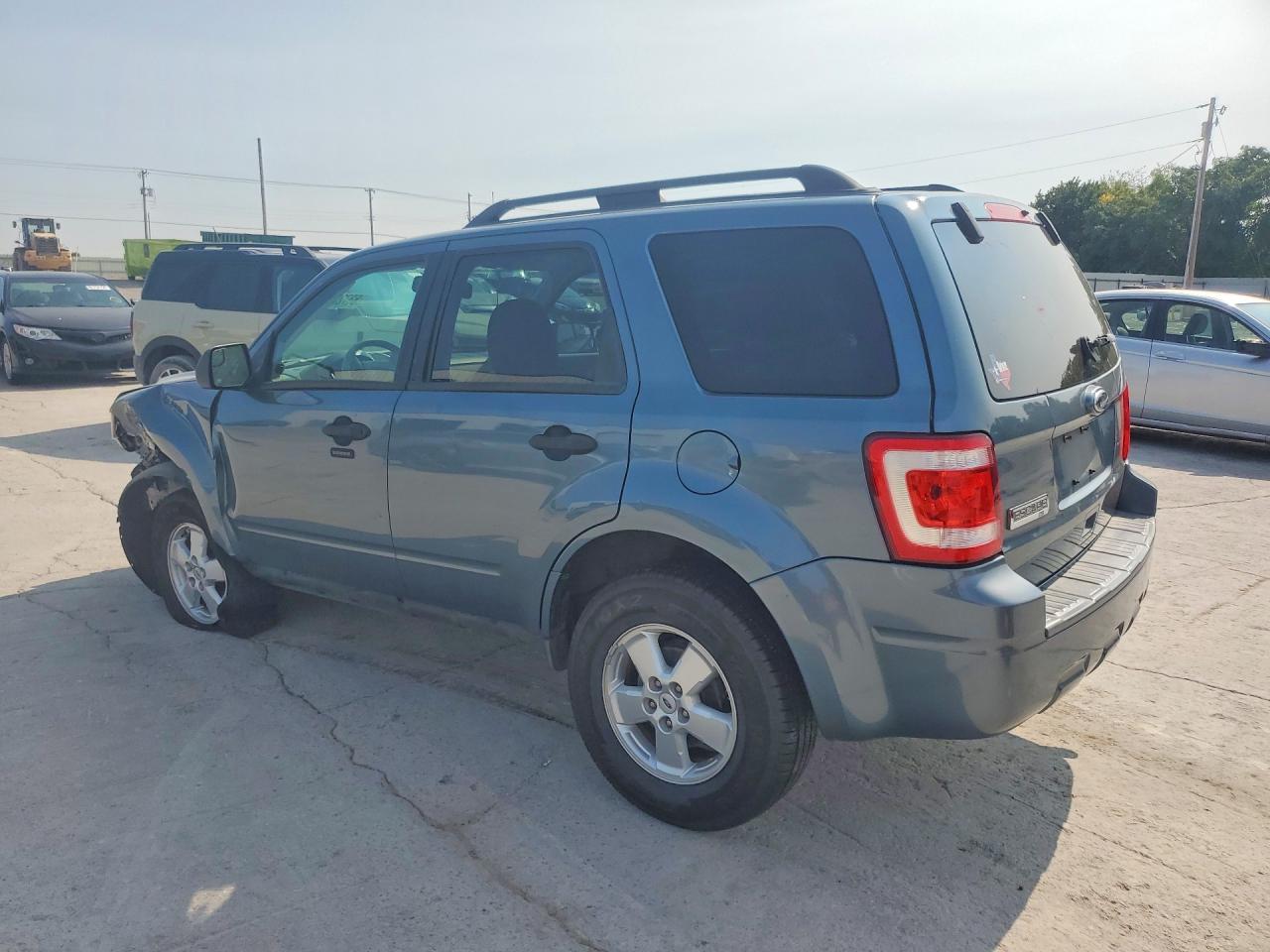2010 Ford Escape Xlt Blue vin: 1FMCU0D71AKB28192