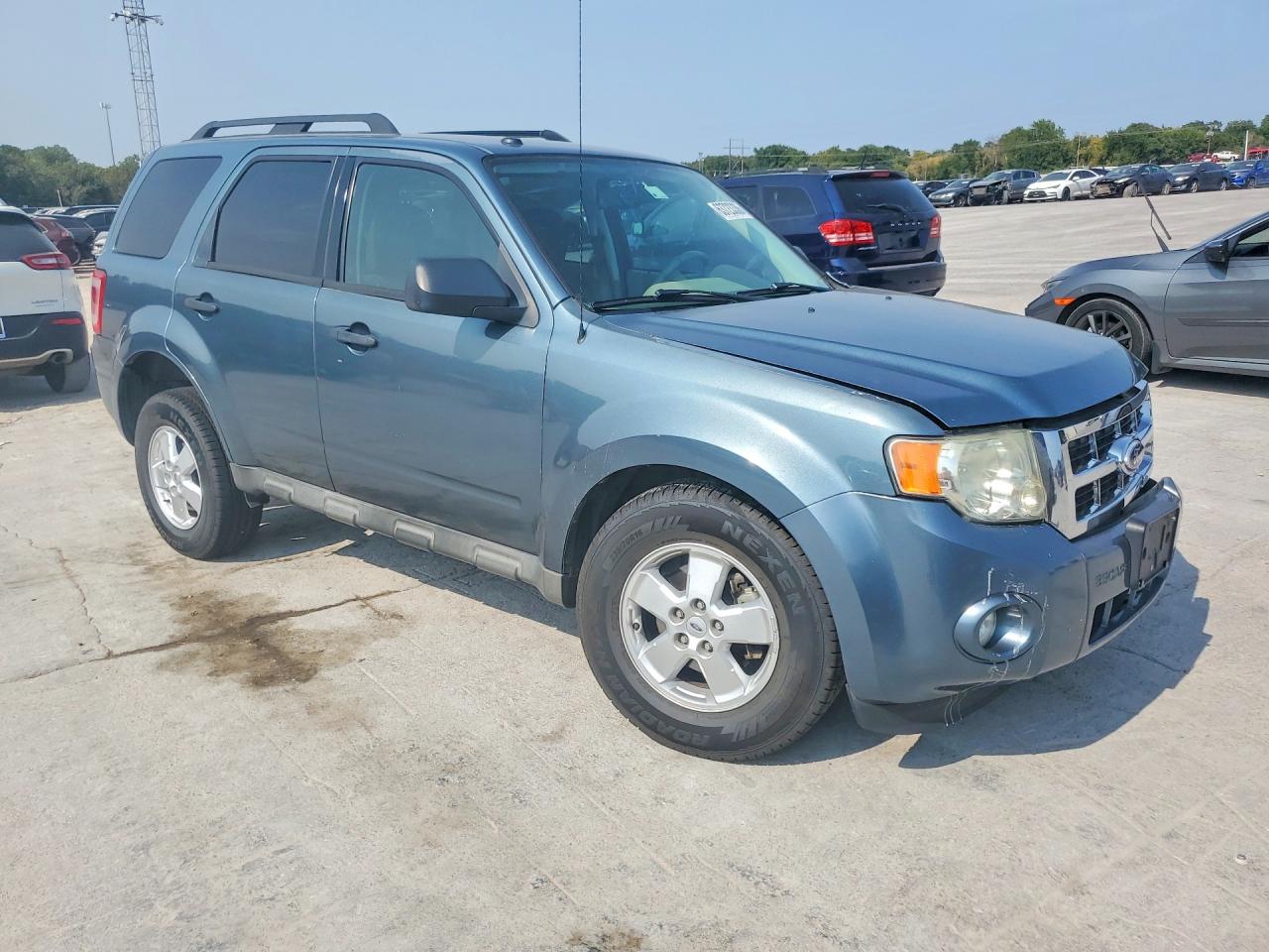 2010 Ford Escape Xlt Blue vin: 1FMCU0D71AKB28192