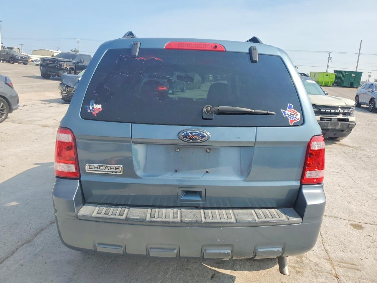 2010 Ford Escape Xlt Blue vin: 1FMCU0D71AKB28192