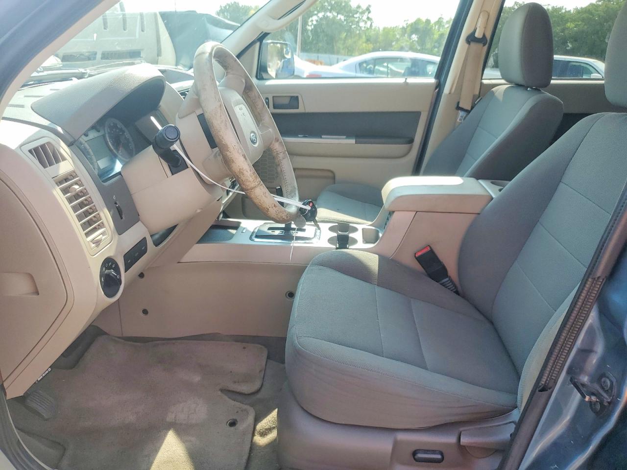 2010 Ford Escape Xlt Blue vin: 1FMCU0D71AKB28192