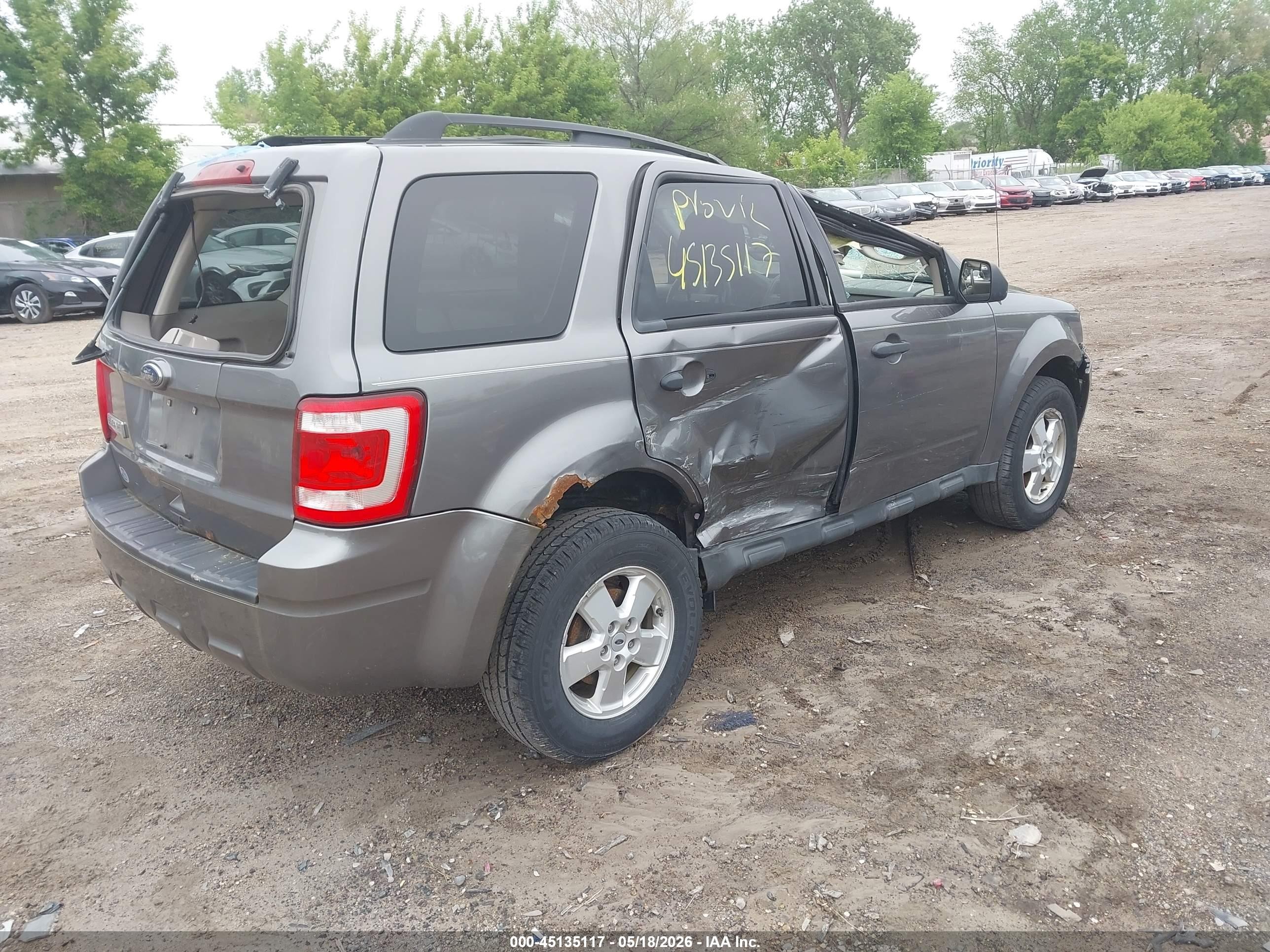 2010 Ford Escape Xlt Серый vin: 1FMCU0D71AKB28841
