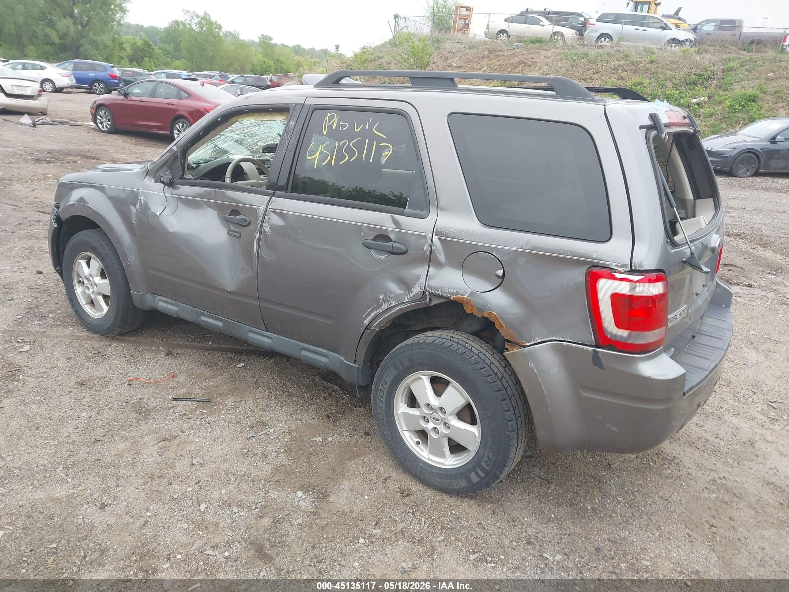 2010 Ford Escape Xlt Серый vin: 1FMCU0D71AKB28841