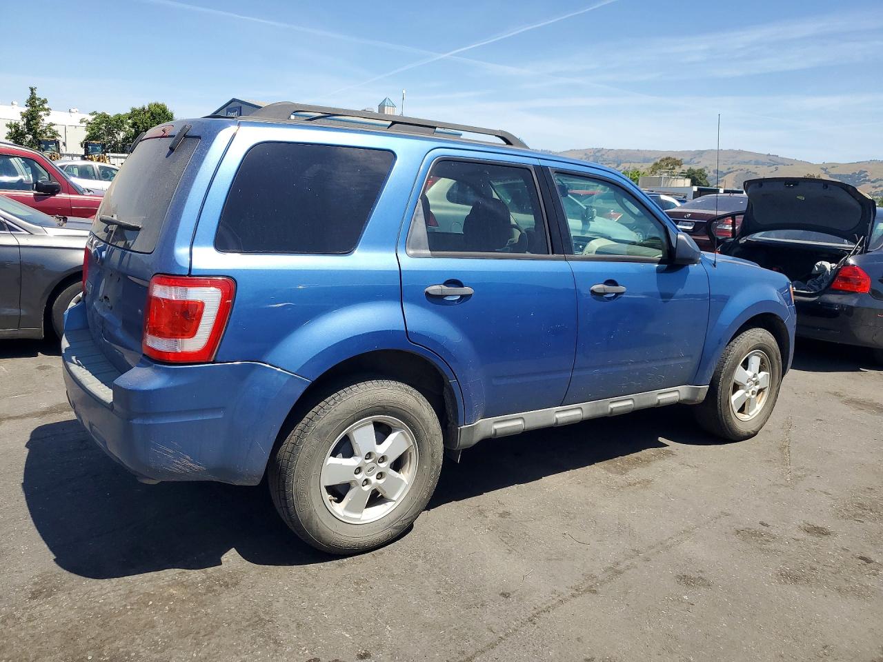 2010 Ford Escape Xlt Blue vin: 1FMCU0D71AKC14828