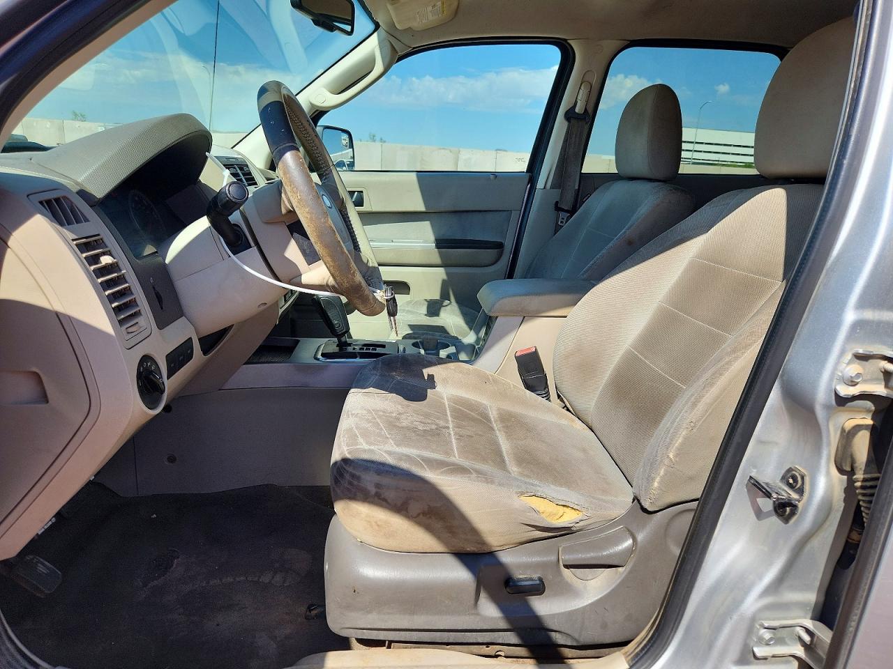2010 Ford Escape Xlt Silver vin: 1FMCU0D71AKD21328