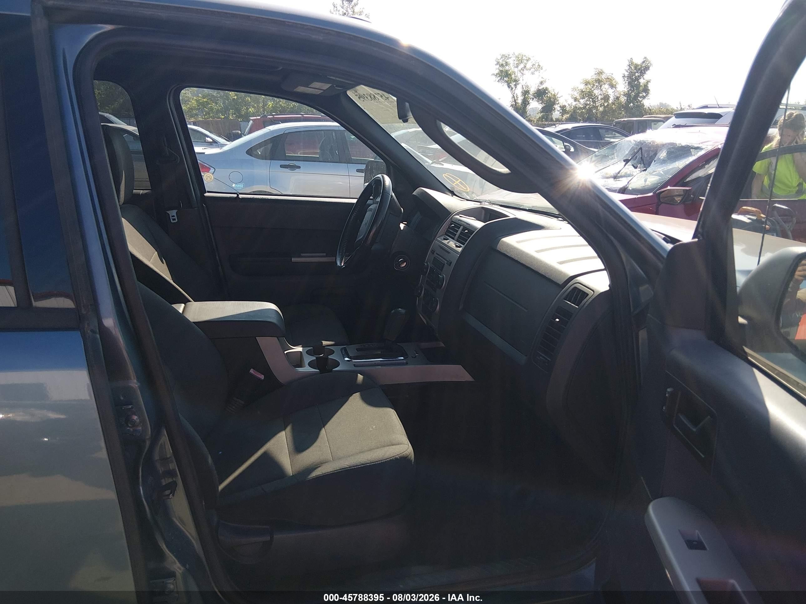 2010 Ford Escape Xlt Teal vin: 1FMCU0D71AKD43491