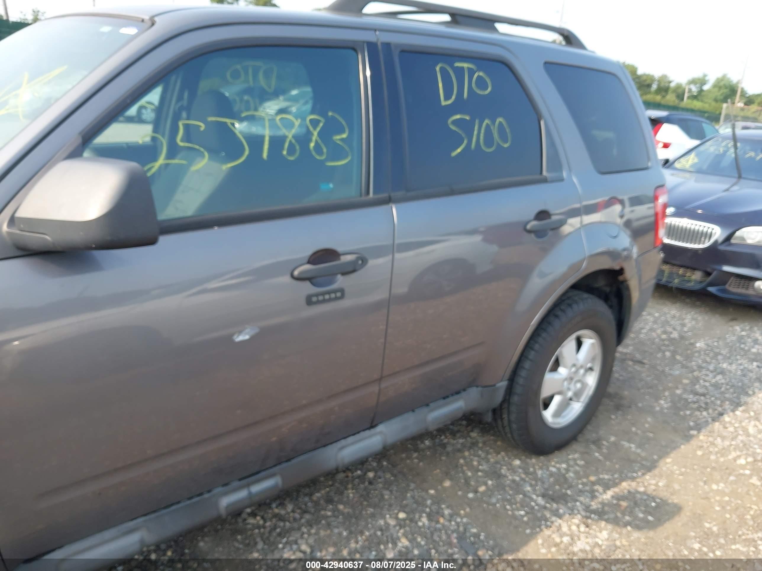 2011 Ford Escape Xlt Gray vin: 1FMCU0D71BKA03047
