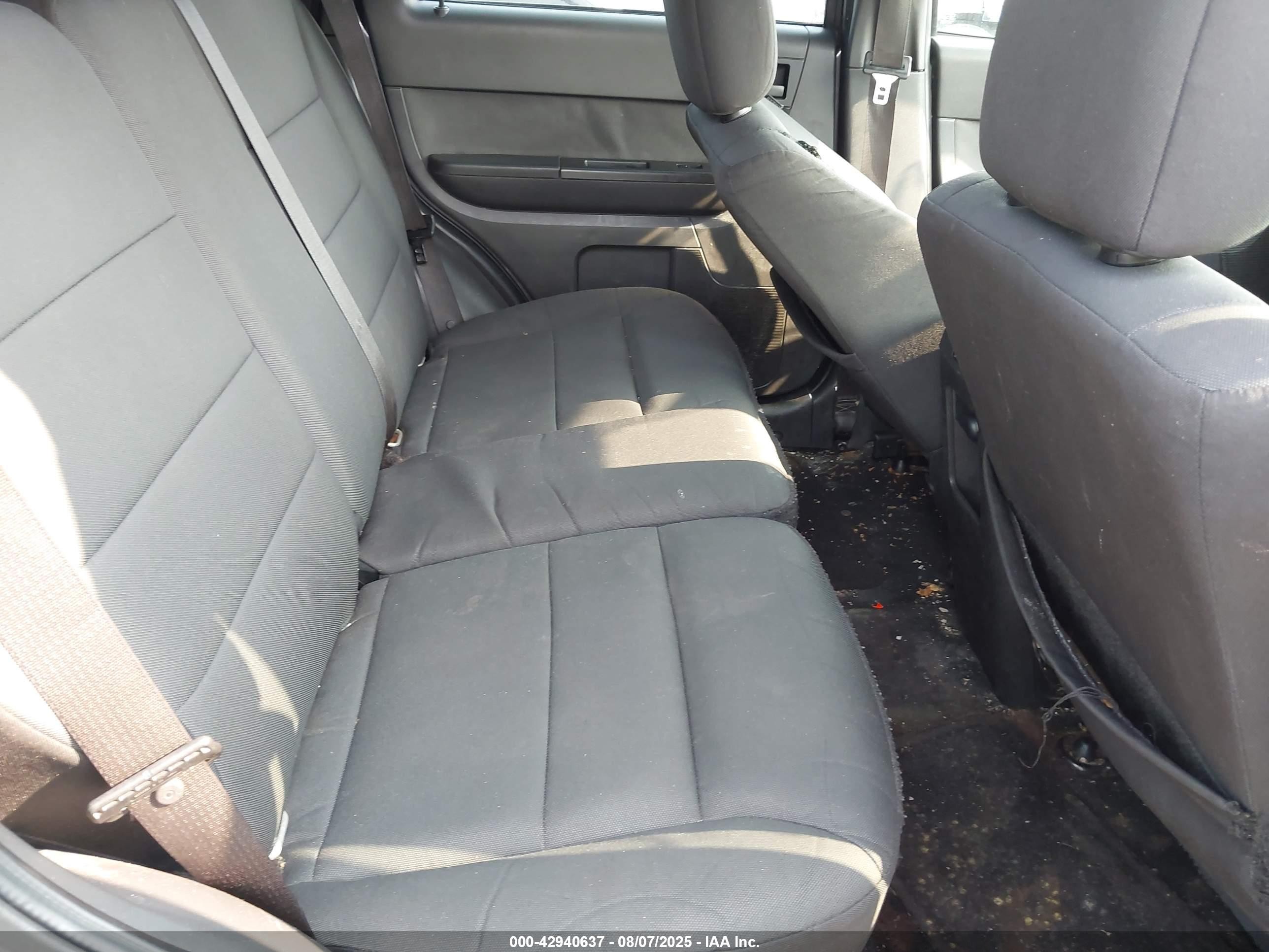 2011 Ford Escape Xlt Gray vin: 1FMCU0D71BKA03047