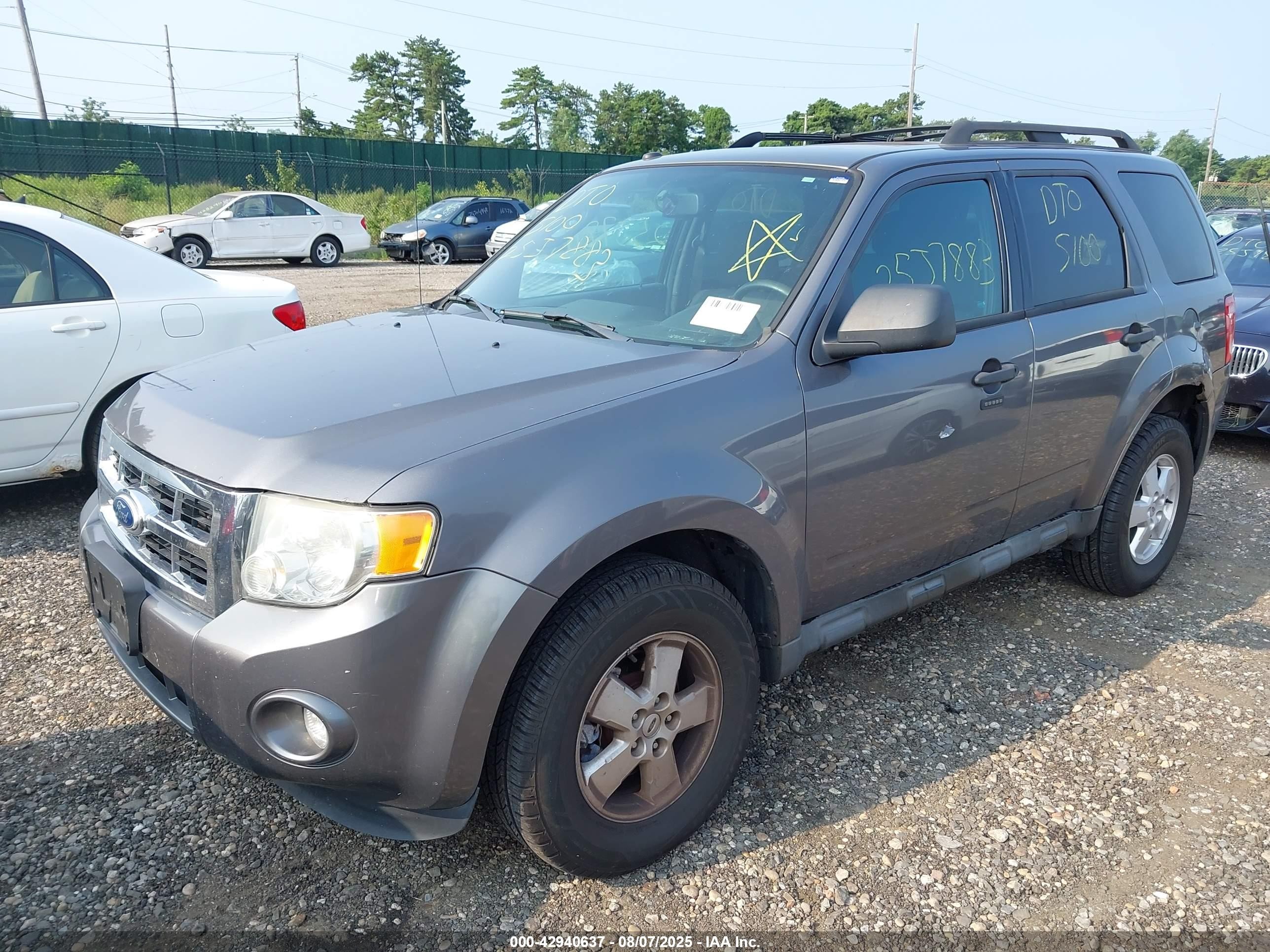 2011 Ford Escape Xlt Gray vin: 1FMCU0D71BKA03047