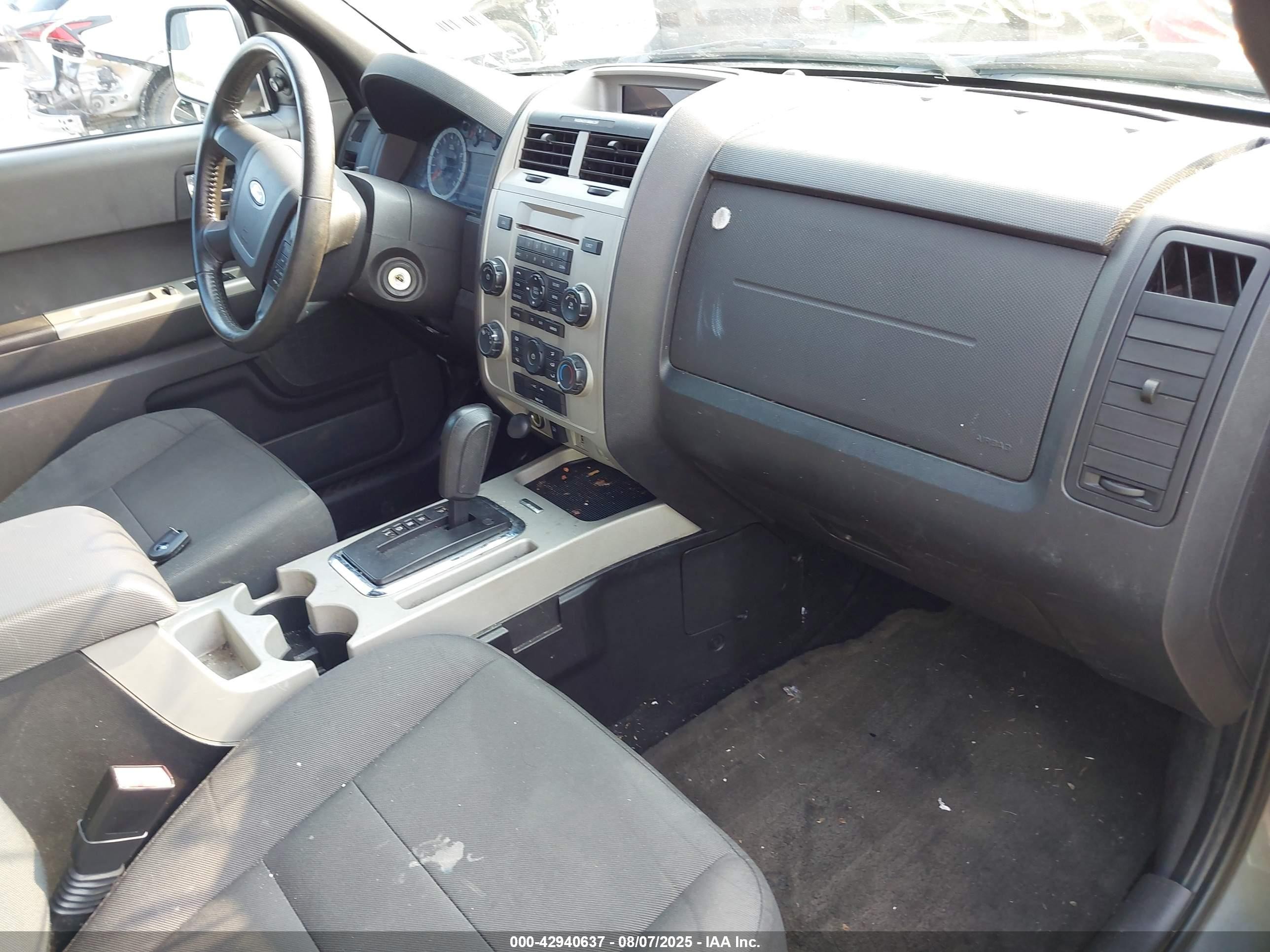 2011 Ford Escape Xlt Gray vin: 1FMCU0D71BKA03047