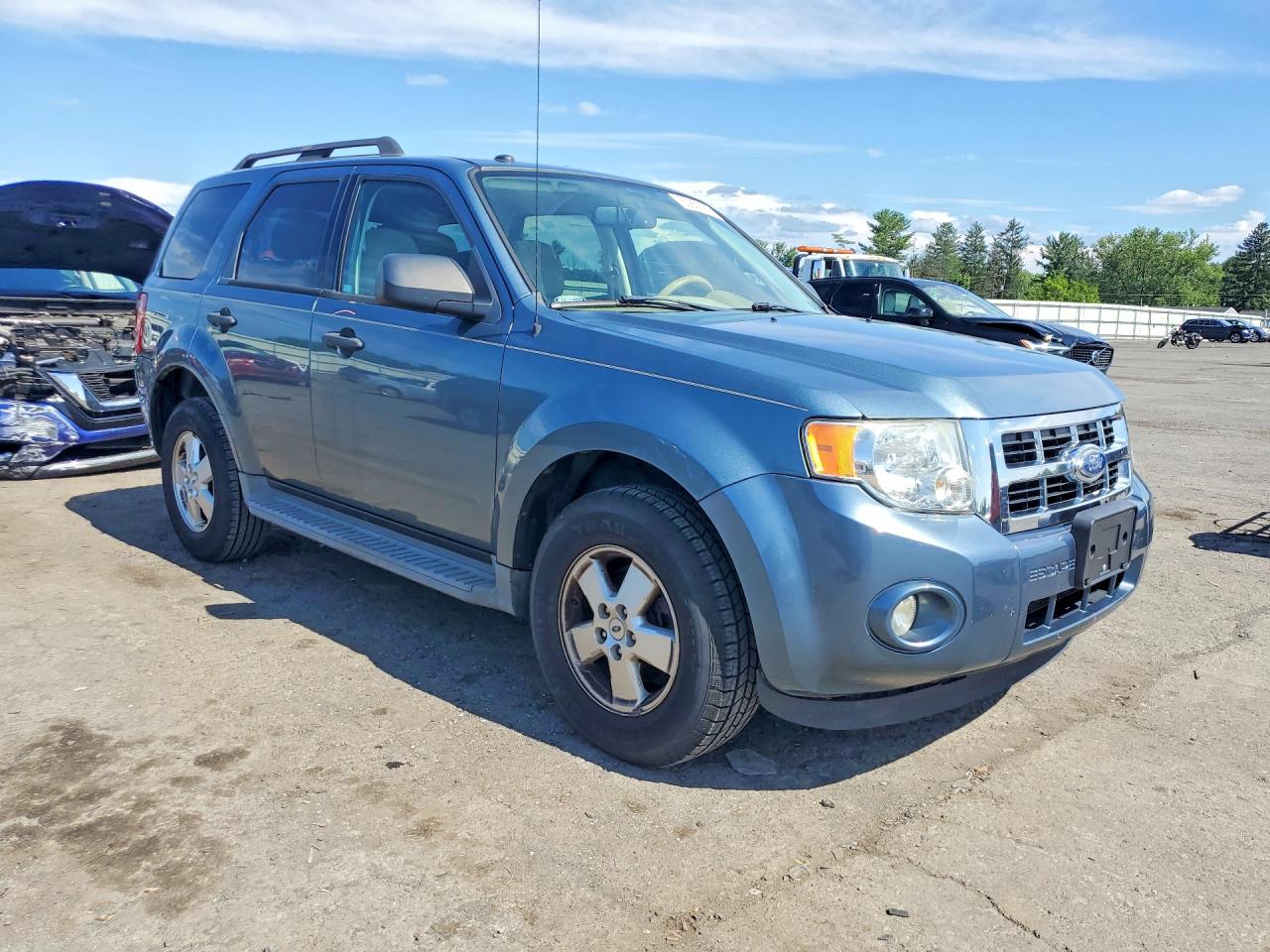 2011 Ford Escape Xlt Blue vin: 1FMCU0D71BKB57015