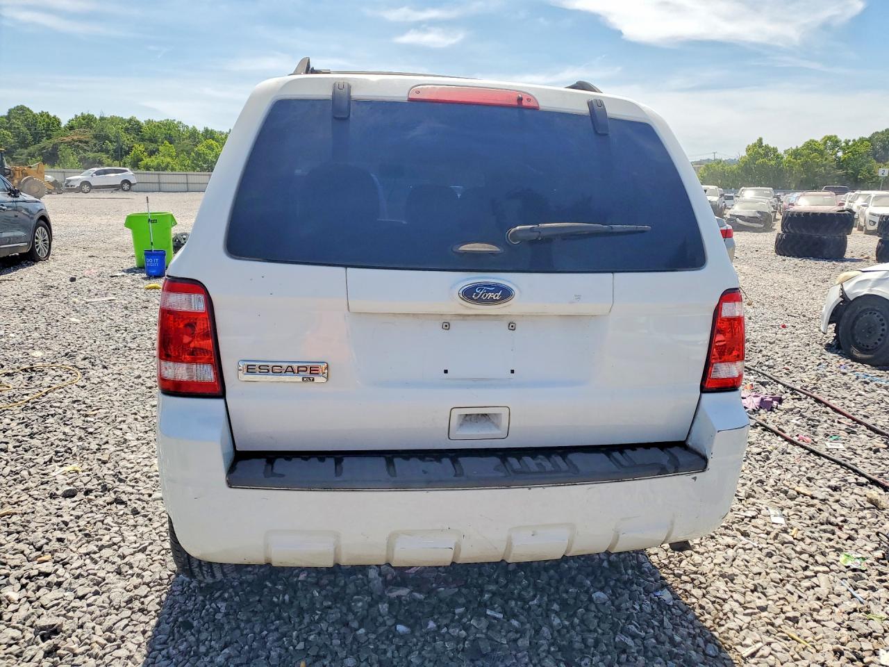 2011 Ford Escape Xlt Белый vin: 1FMCU0D71BKC13020
