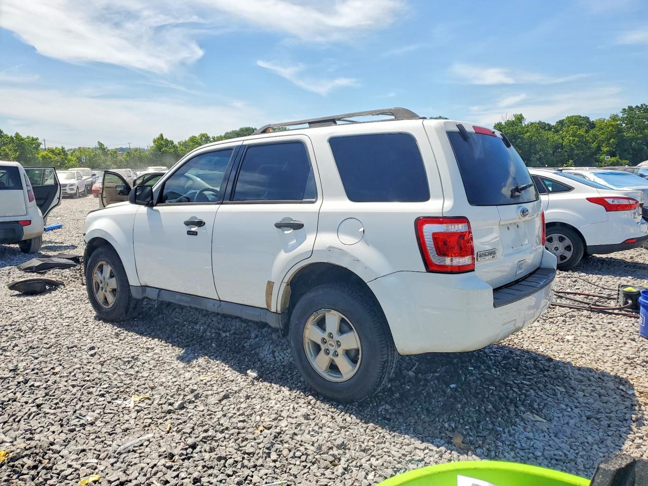 2011 Ford Escape Xlt Белый vin: 1FMCU0D71BKC13020
