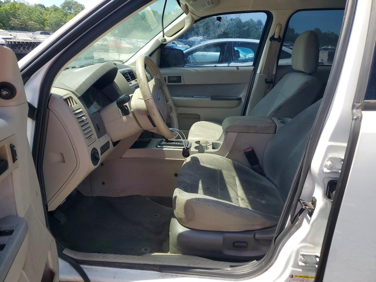 2011 Ford Escape Xlt Белый vin: 1FMCU0D71BKC13020