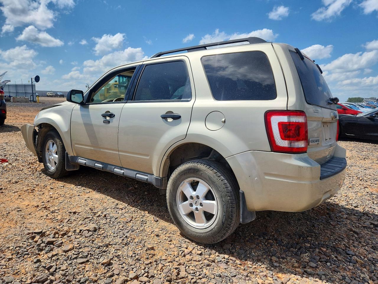 2012 Ford Escape Xlt Beige vin: 1FMCU0D71CKB39017