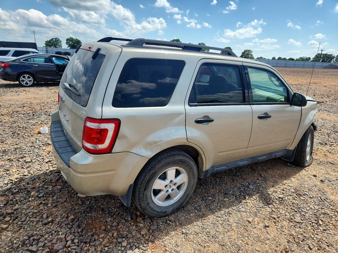 2012 Ford Escape Xlt Beige vin: 1FMCU0D71CKB39017