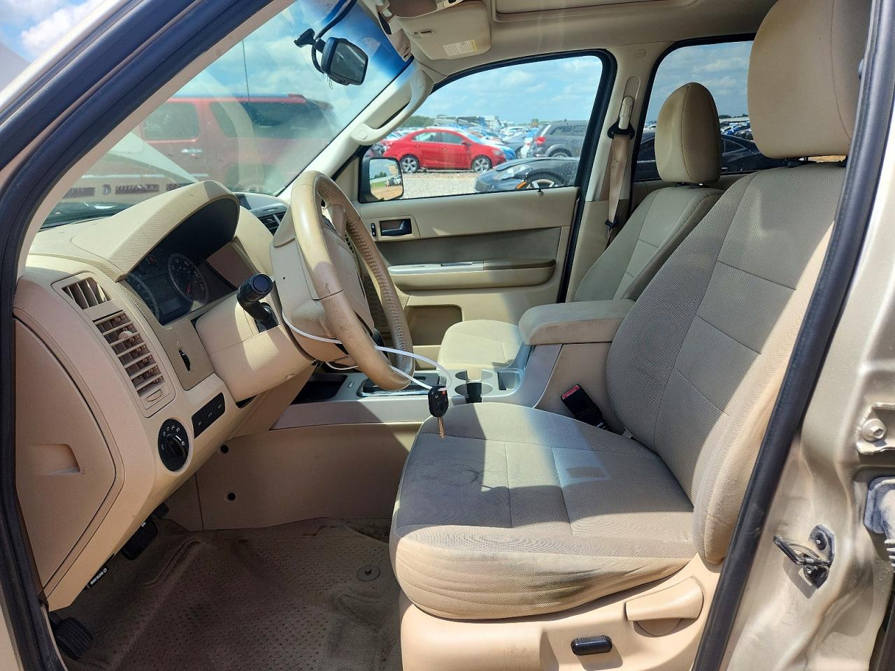 2012 Ford Escape Xlt Beige vin: 1FMCU0D71CKB39017
