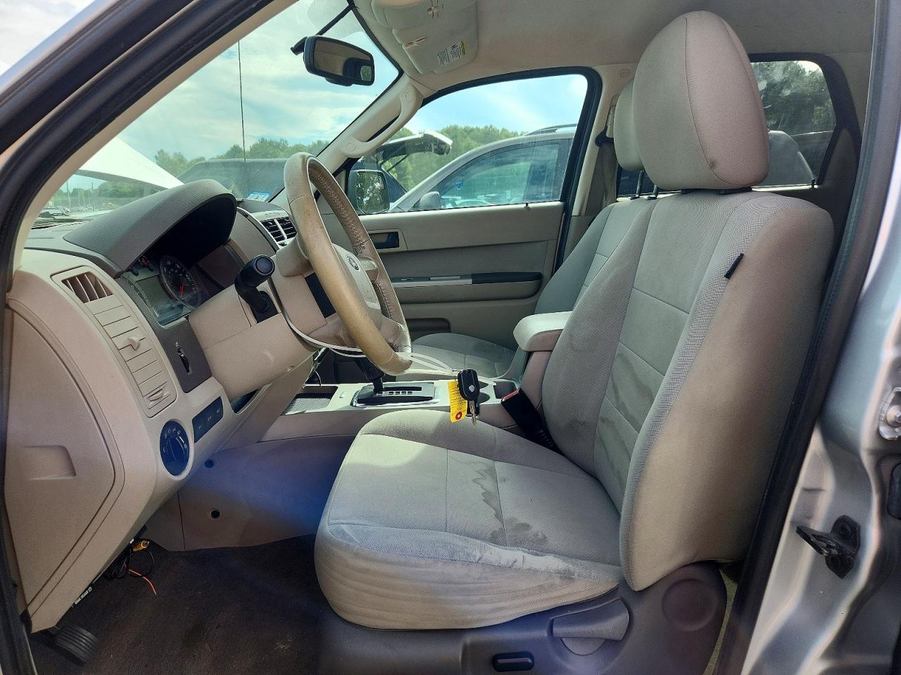 2012 Ford Escape Xlt White vin: 1FMCU0D71CKB57775