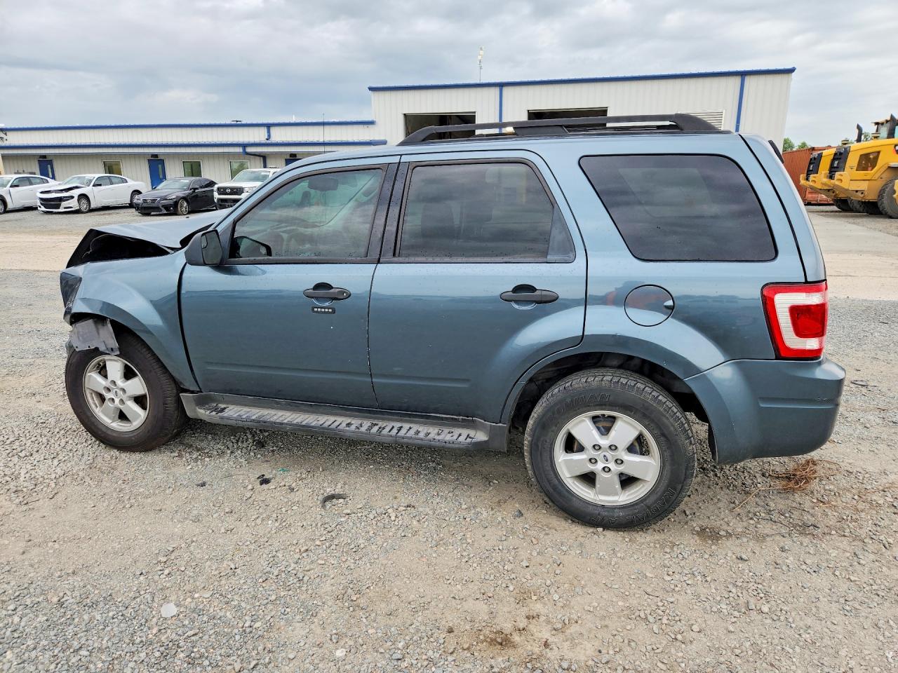 2010 Ford Escape Xlt Blue vin: 1FMCU0D72AKA34158