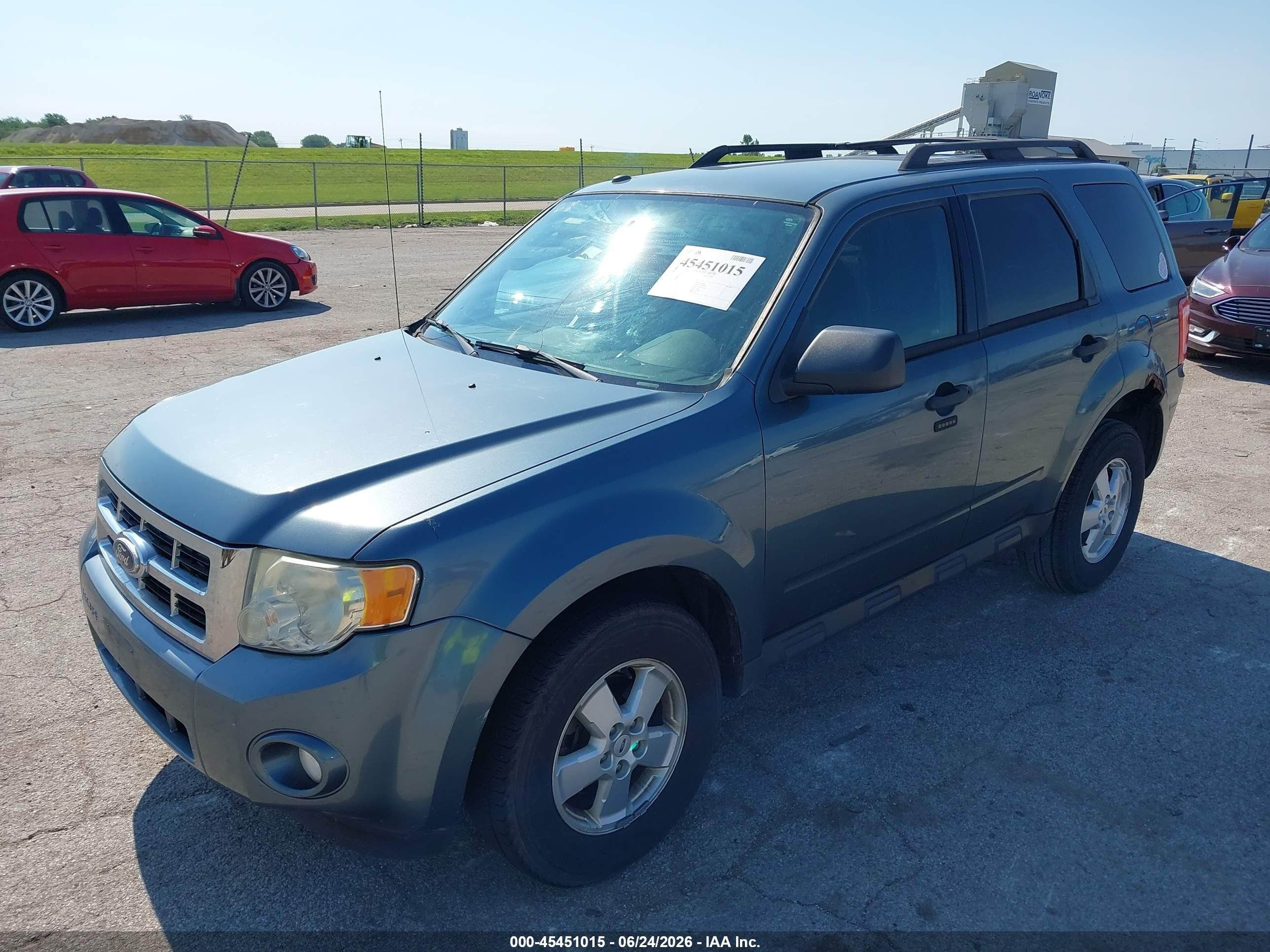 2010 Ford Escape Xlt Blue vin: 1FMCU0D72AKC41214