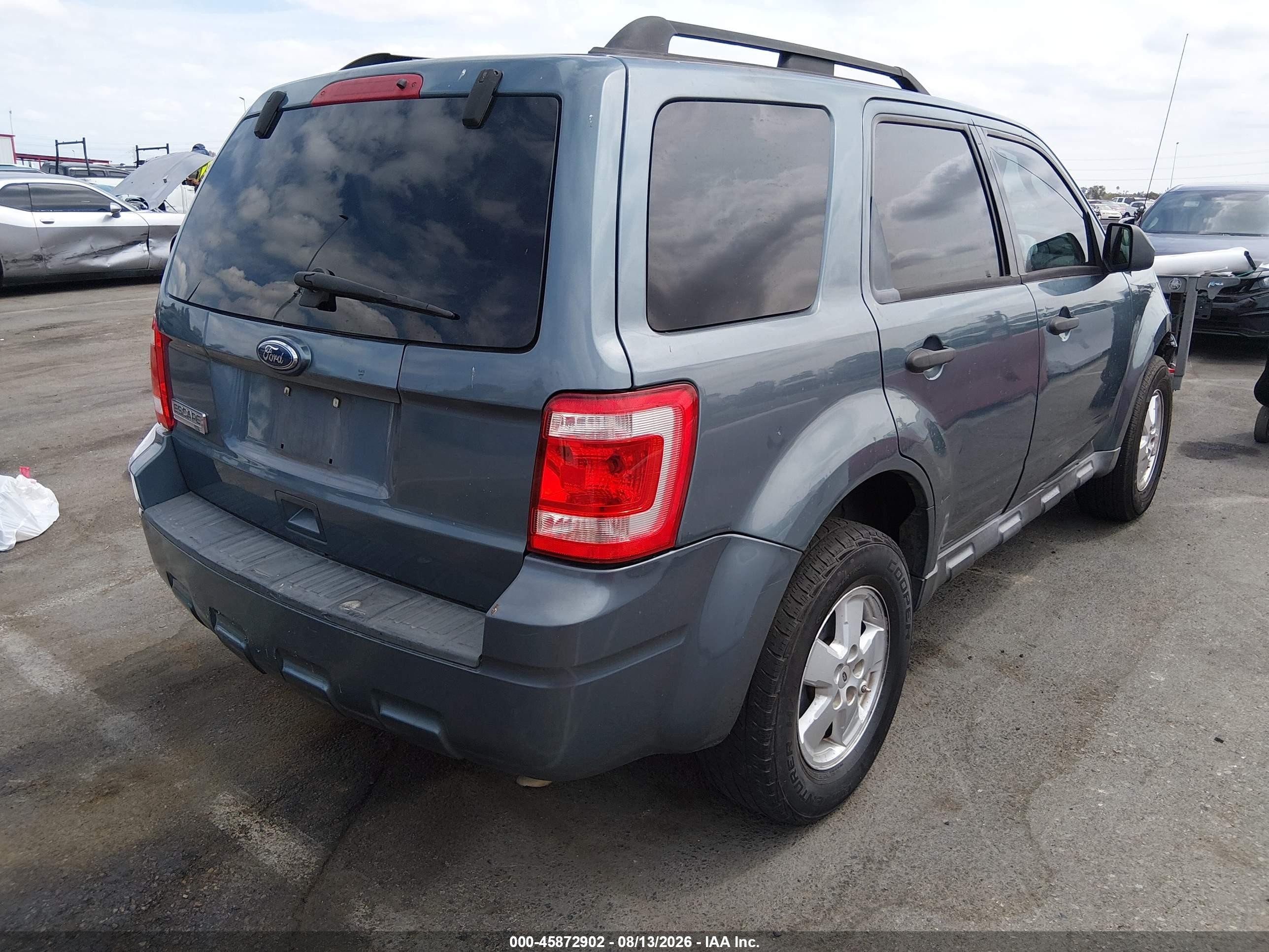 2010 Ford Escape Xlt Blue vin: 1FMCU0D72AKC61902