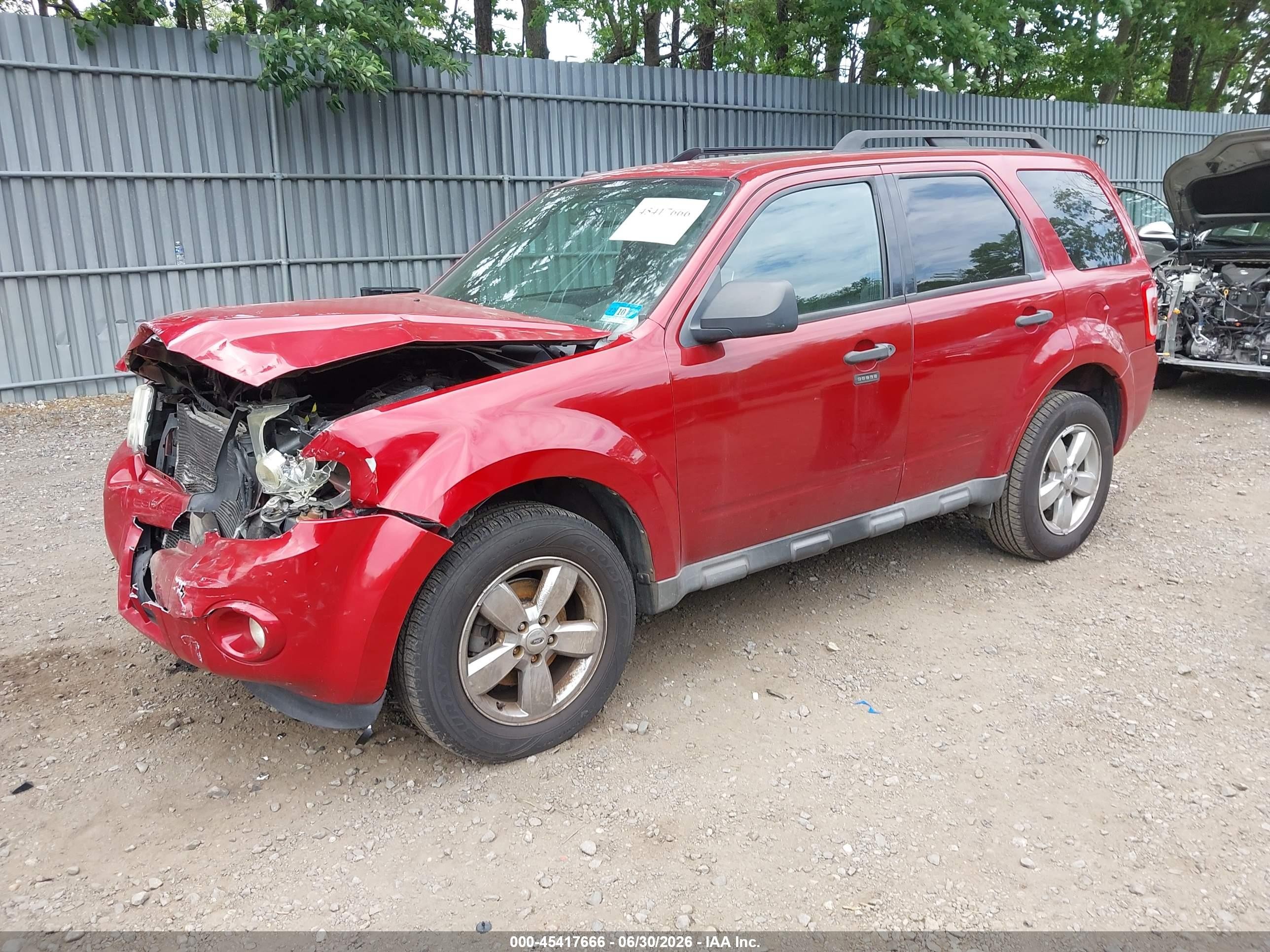 2010 Ford Escape Xlt Red vin: 1FMCU0D72AKC81471