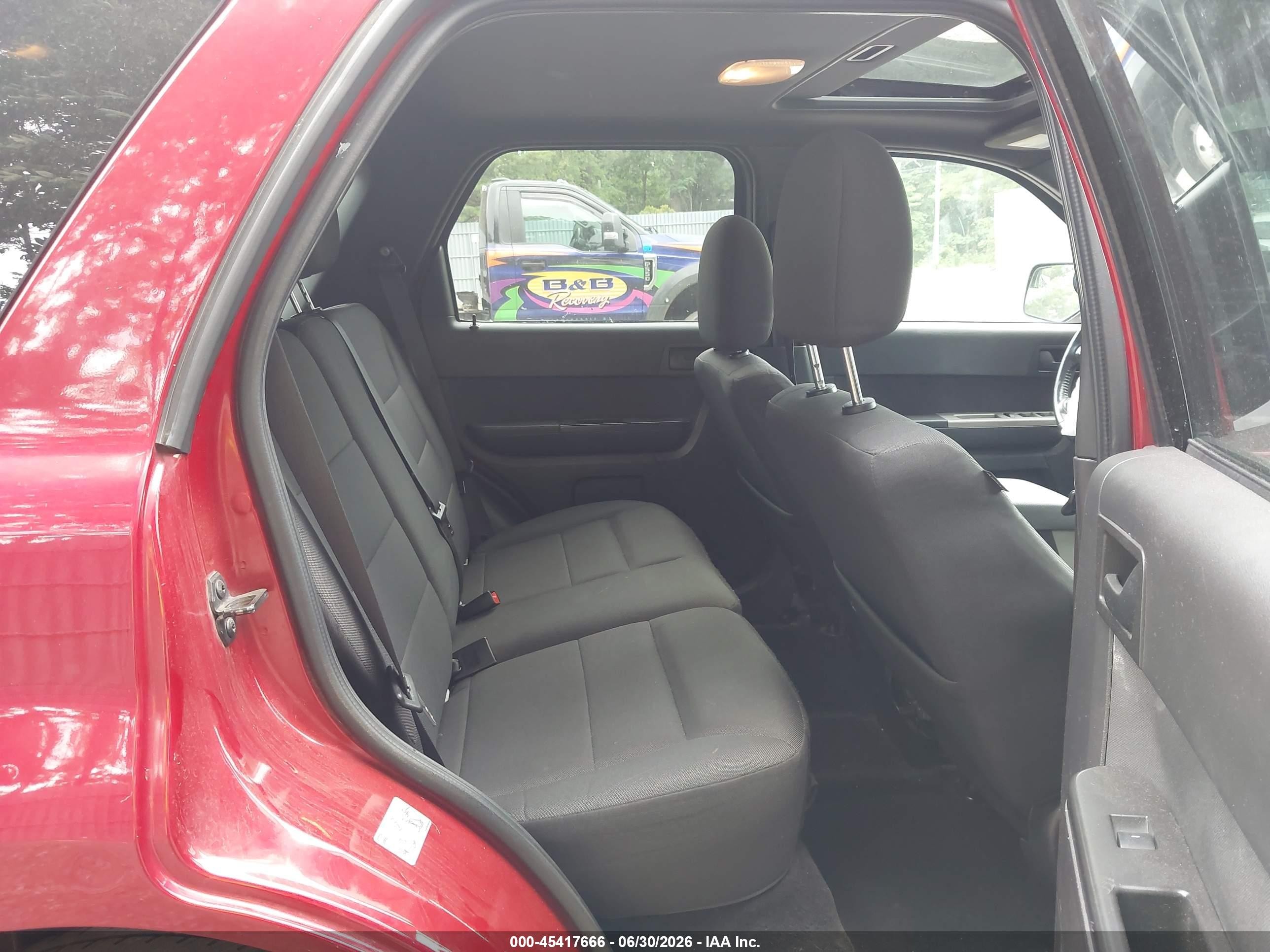 2010 Ford Escape Xlt Red vin: 1FMCU0D72AKC81471