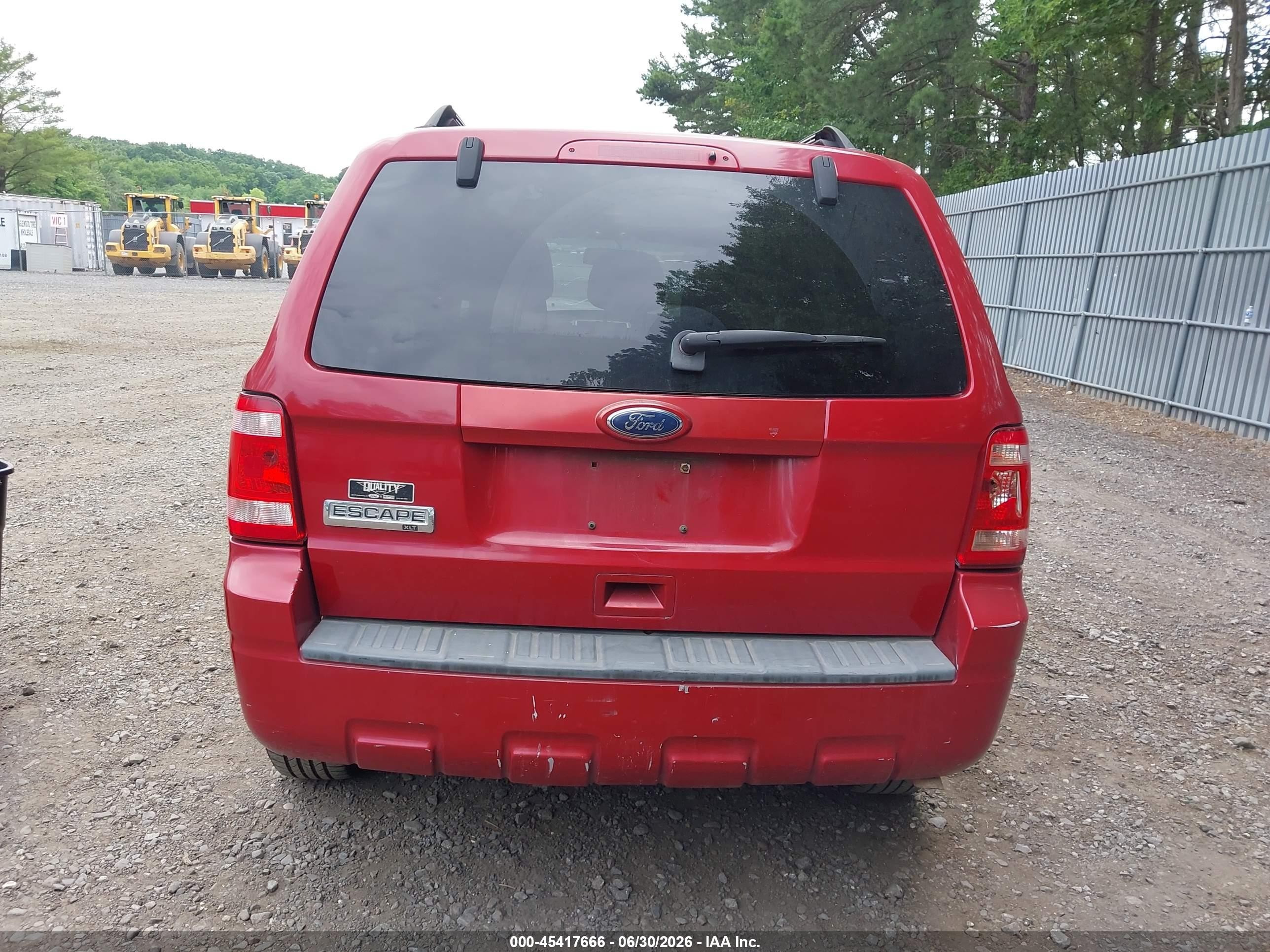 2010 Ford Escape Xlt Red vin: 1FMCU0D72AKC81471