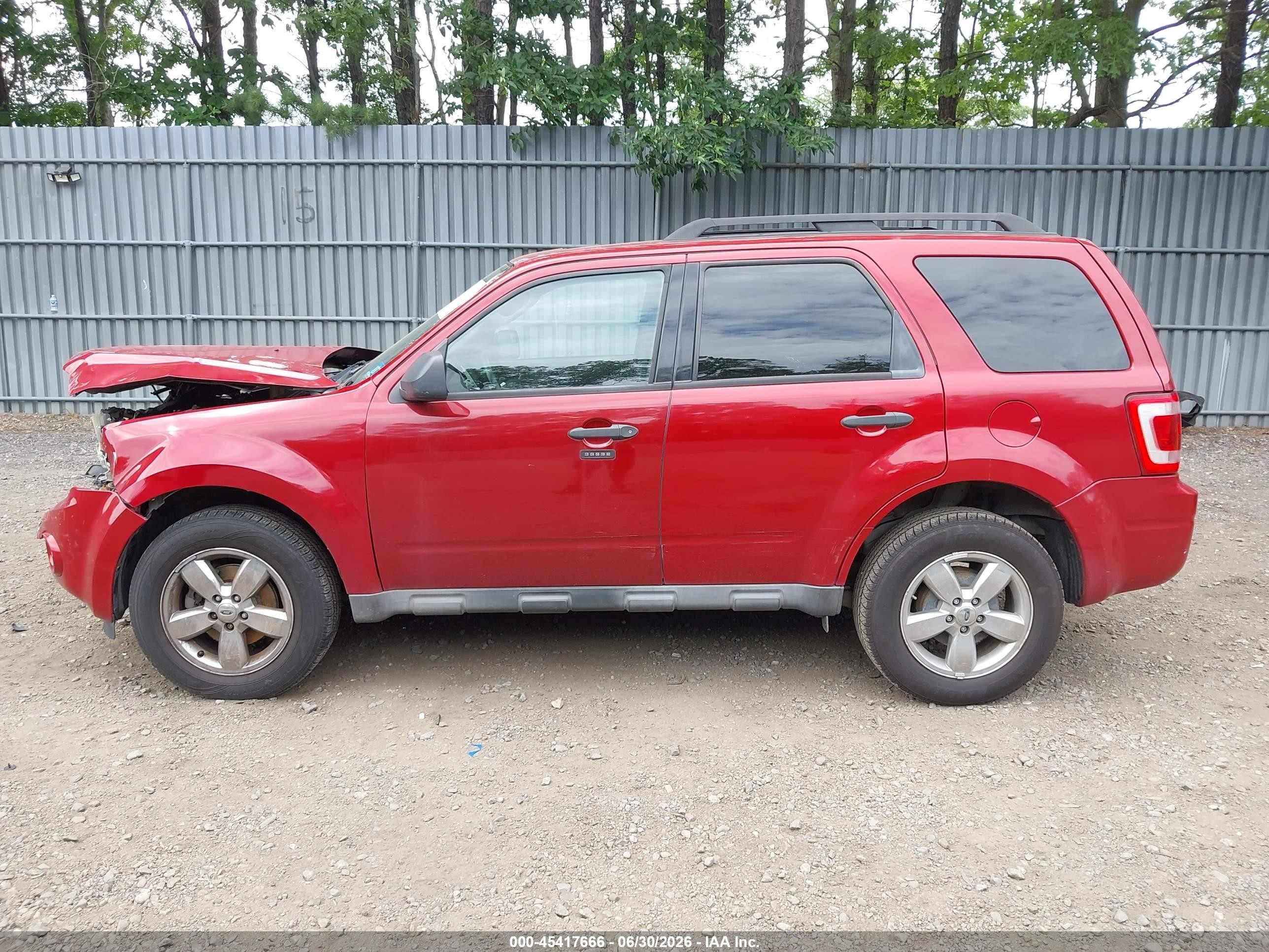 2010 Ford Escape Xlt Red vin: 1FMCU0D72AKC81471