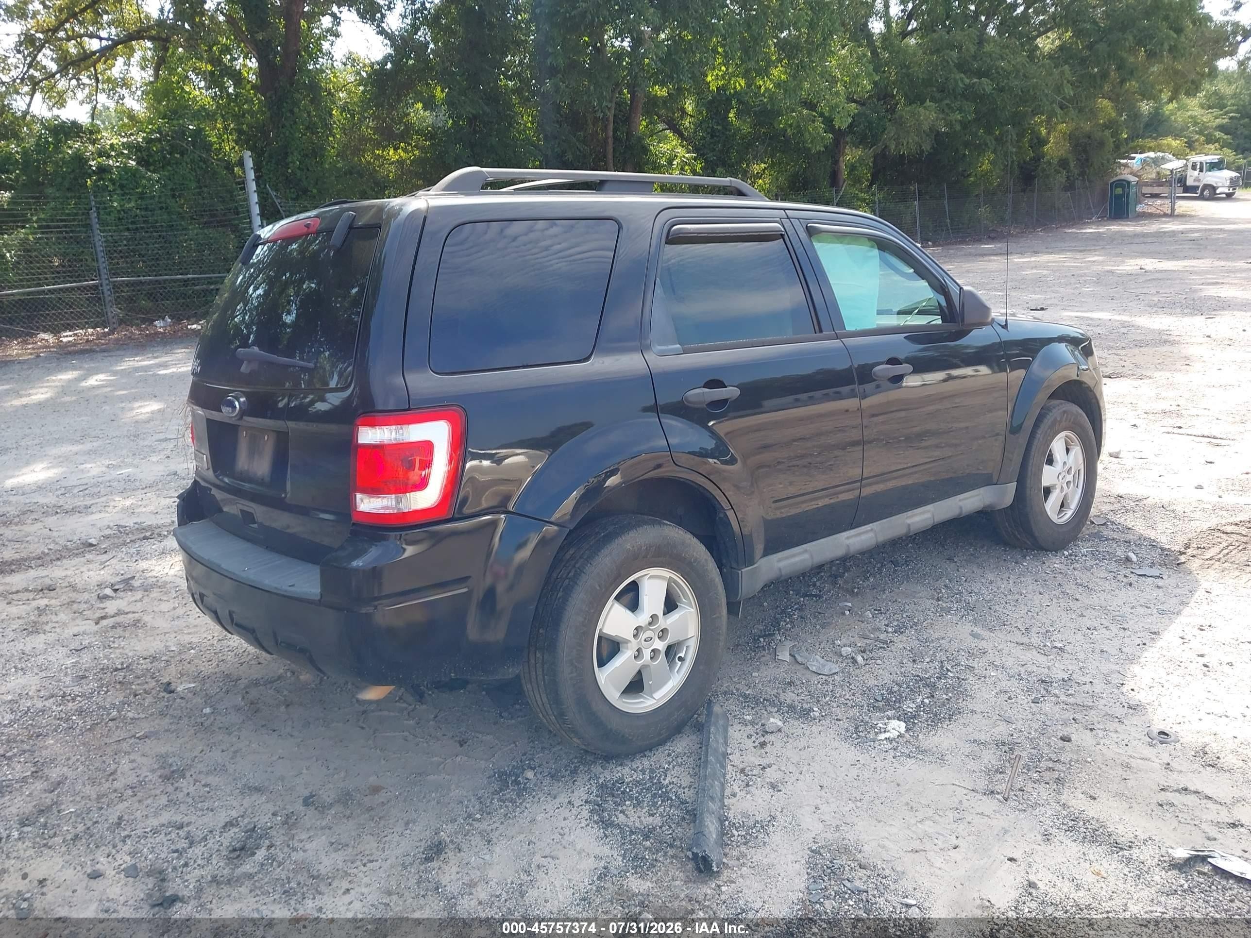 2010 Ford Escape Xlt Black vin: 1FMCU0D72AKC96021