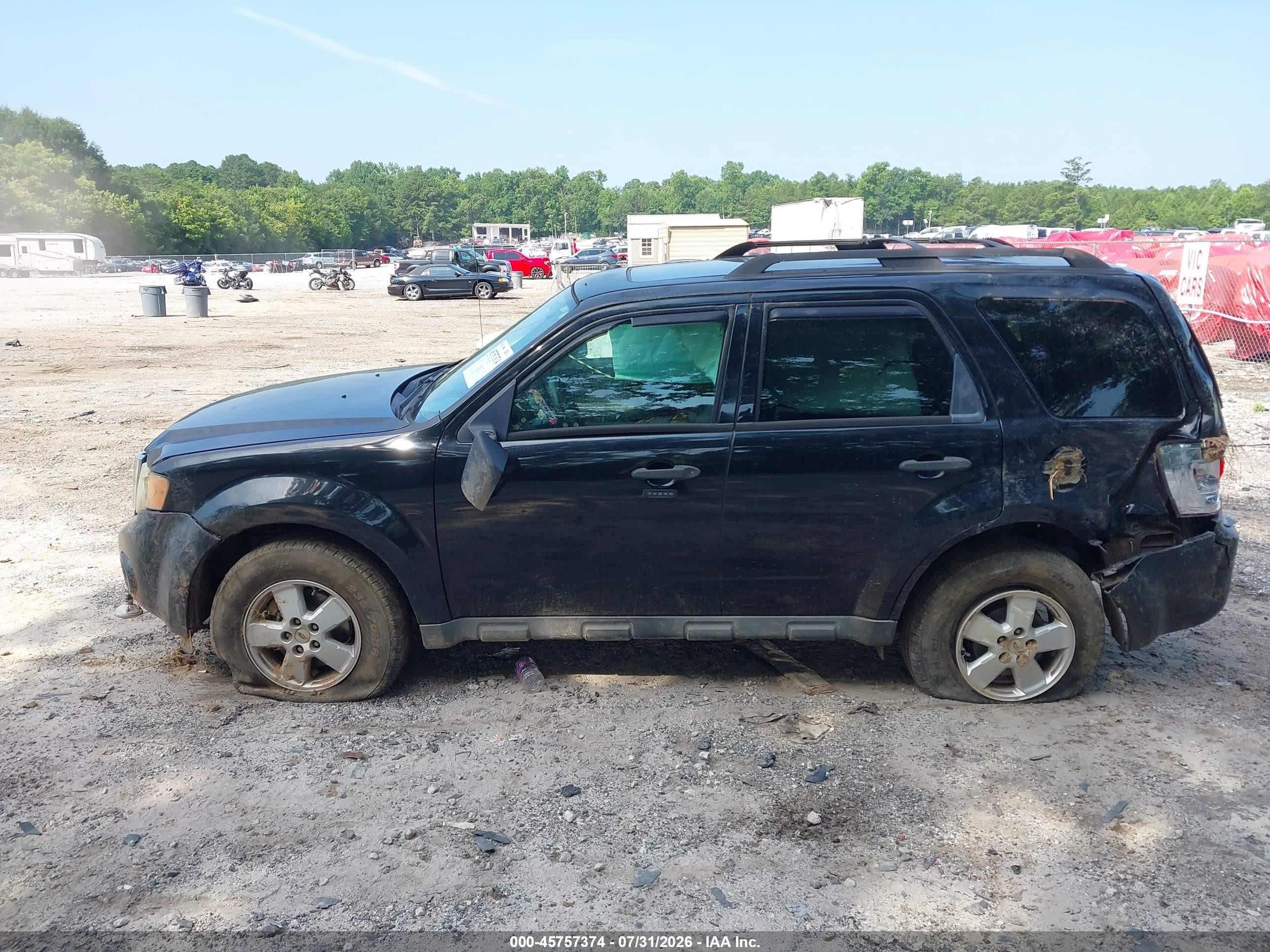 2010 Ford Escape Xlt Black vin: 1FMCU0D72AKC96021