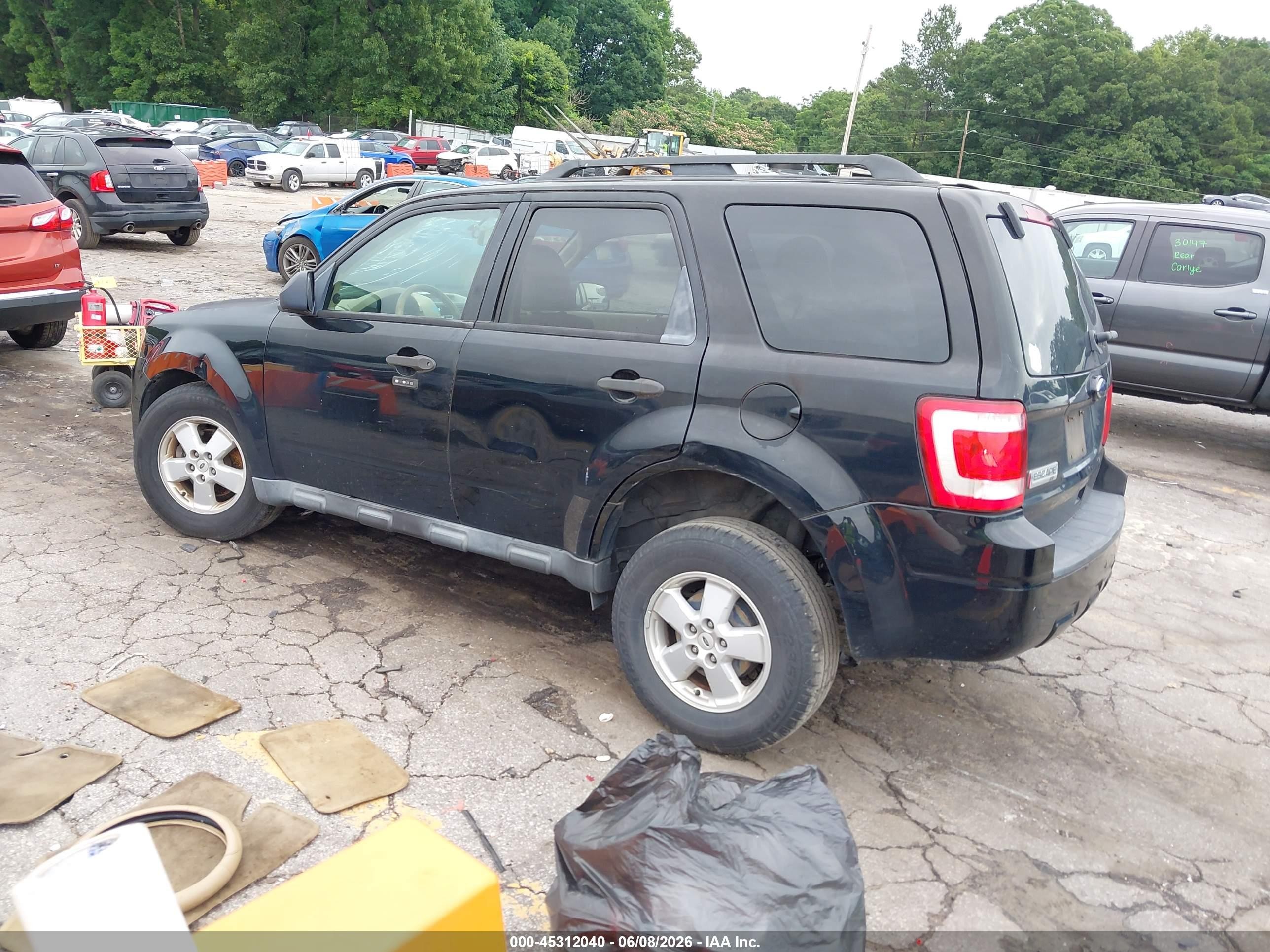 2010 Ford Escape Xlt Black vin: 1FMCU0D72AKD12010