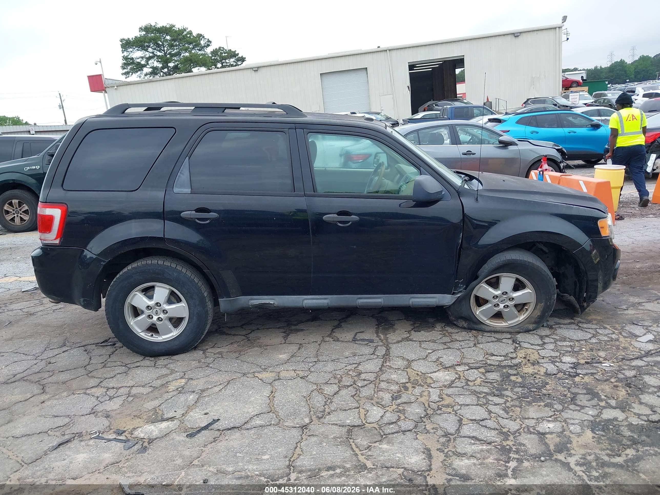 2010 Ford Escape Xlt Black vin: 1FMCU0D72AKD12010