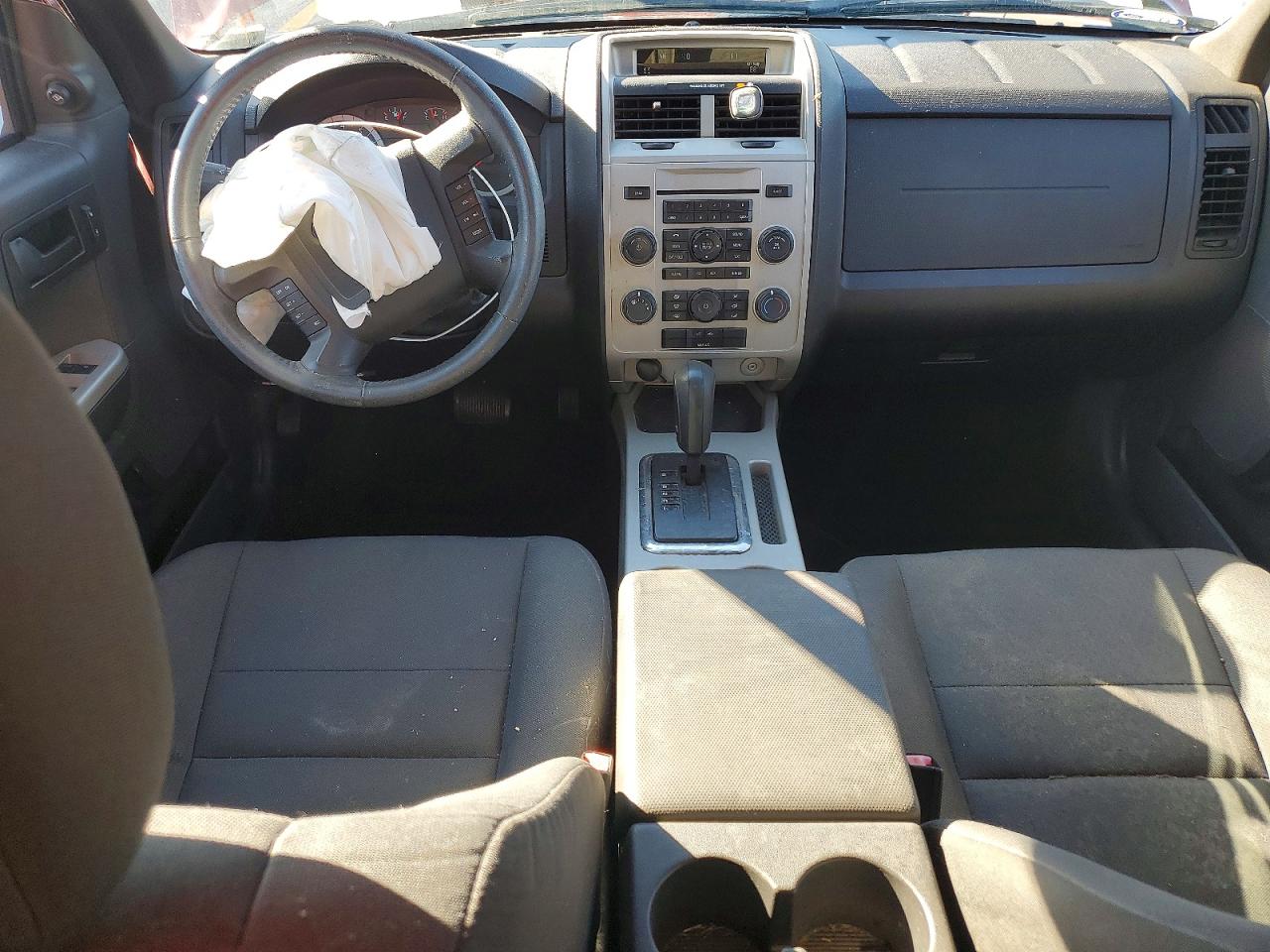 2010 Ford Escape Xlt Red vin: 1FMCU0D72AKD31835
