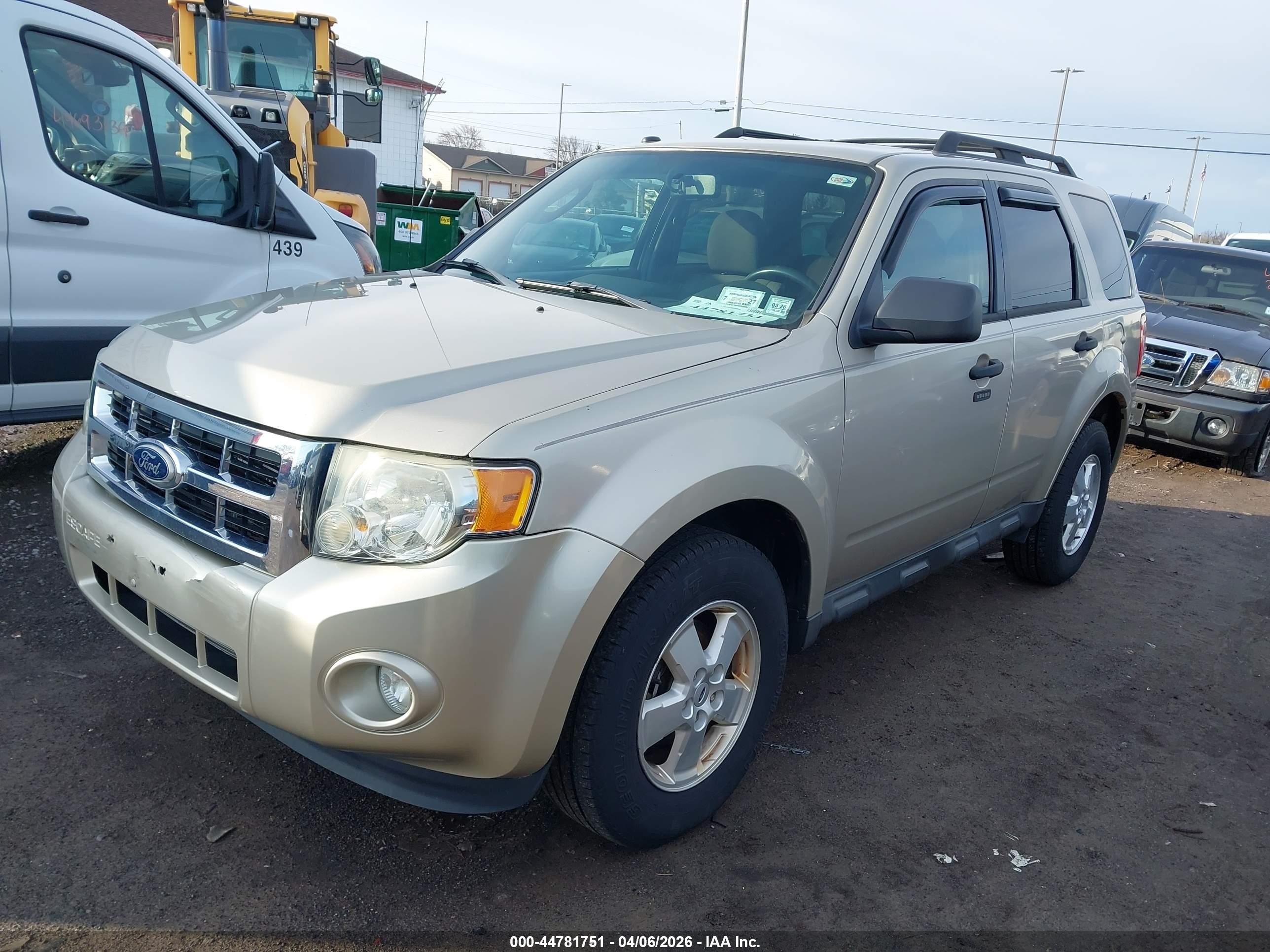 2011 Ford Escape Xlt Tan vin: 1FMCU0D72BKA03560