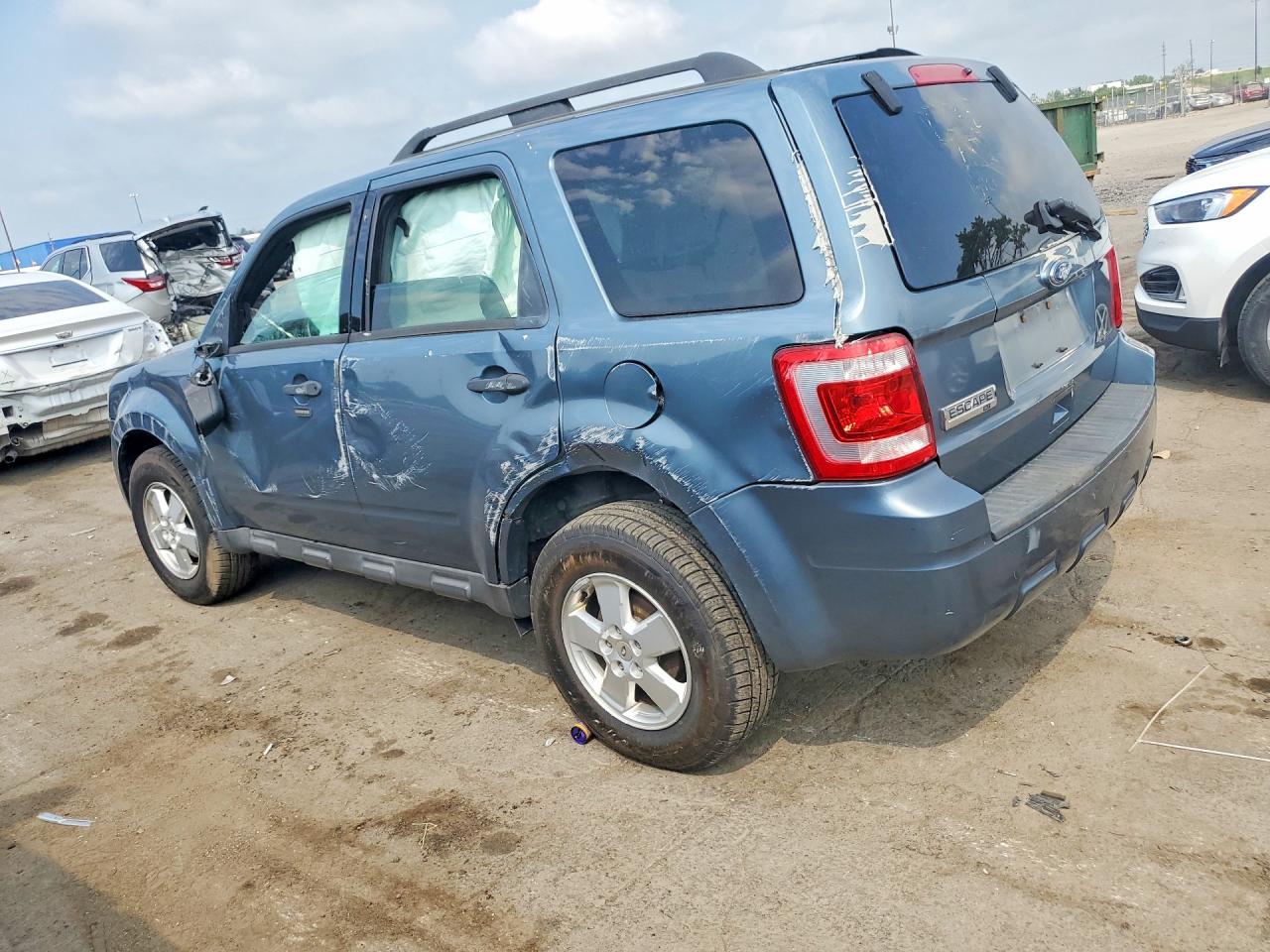 2011 Ford Escape Xlt Blue vin: 1FMCU0D72BKA06717
