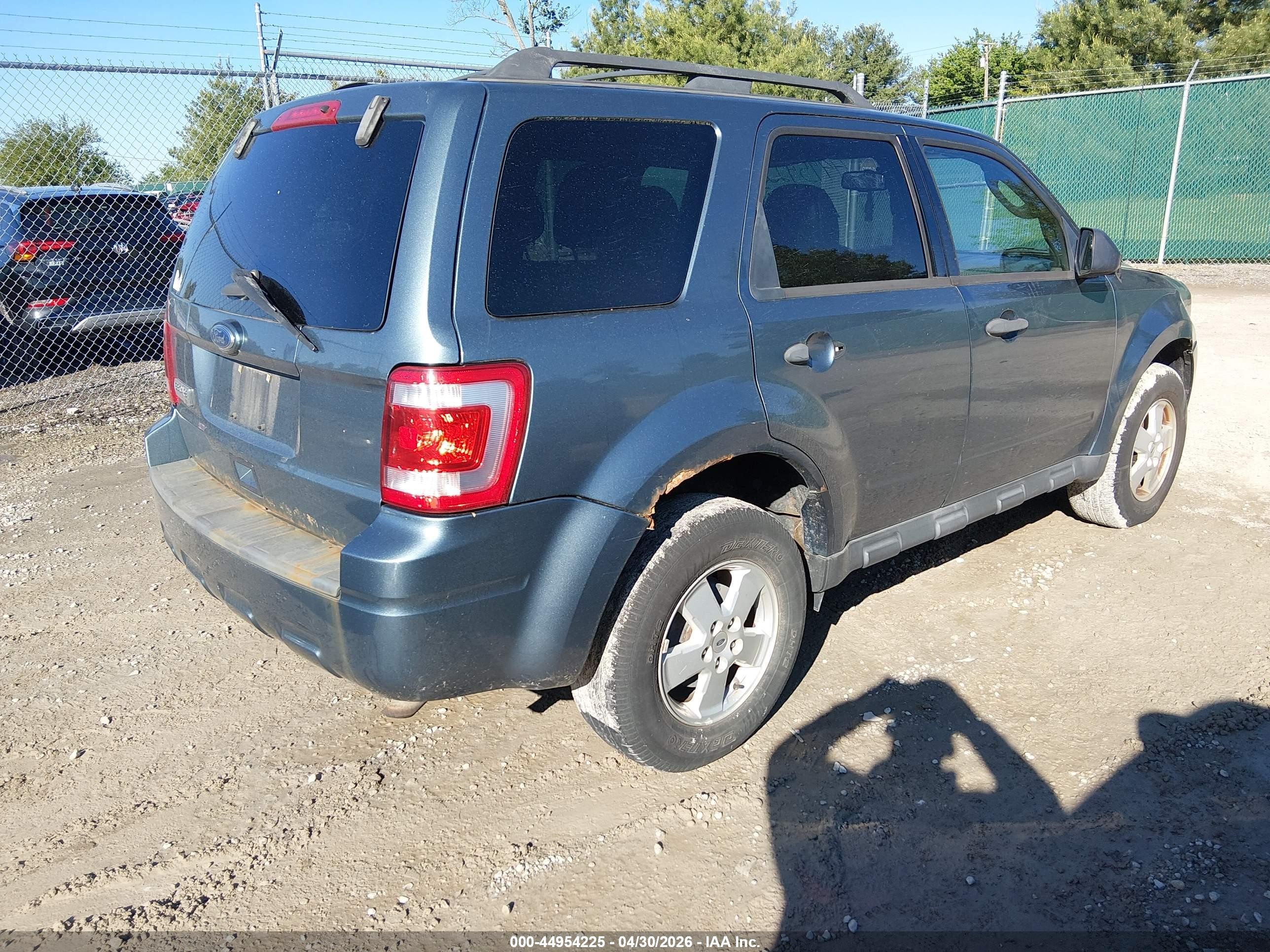 2011 Ford Escape Xlt Automatic Синий vin: 1FMCU0D72BKB16103
