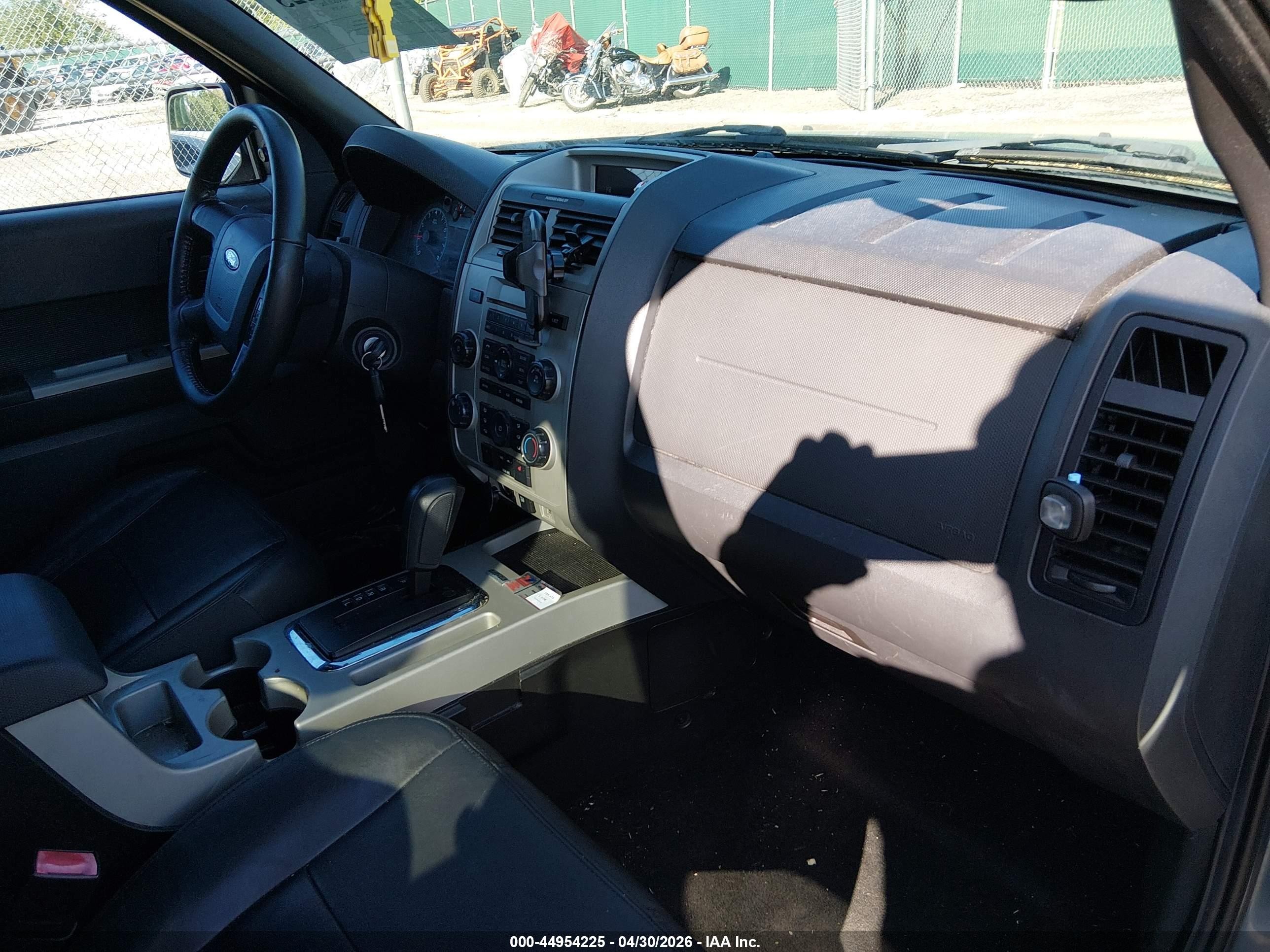 2011 Ford Escape Xlt Automatic Синий vin: 1FMCU0D72BKB16103
