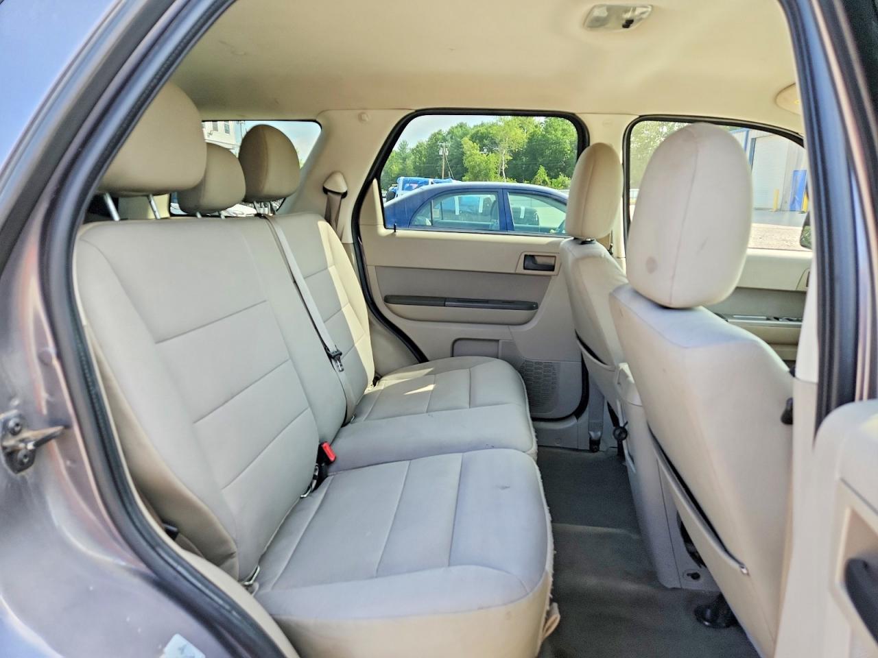 2011 Ford Escape Xlt Gray vin: 1FMCU0D72BKC31378