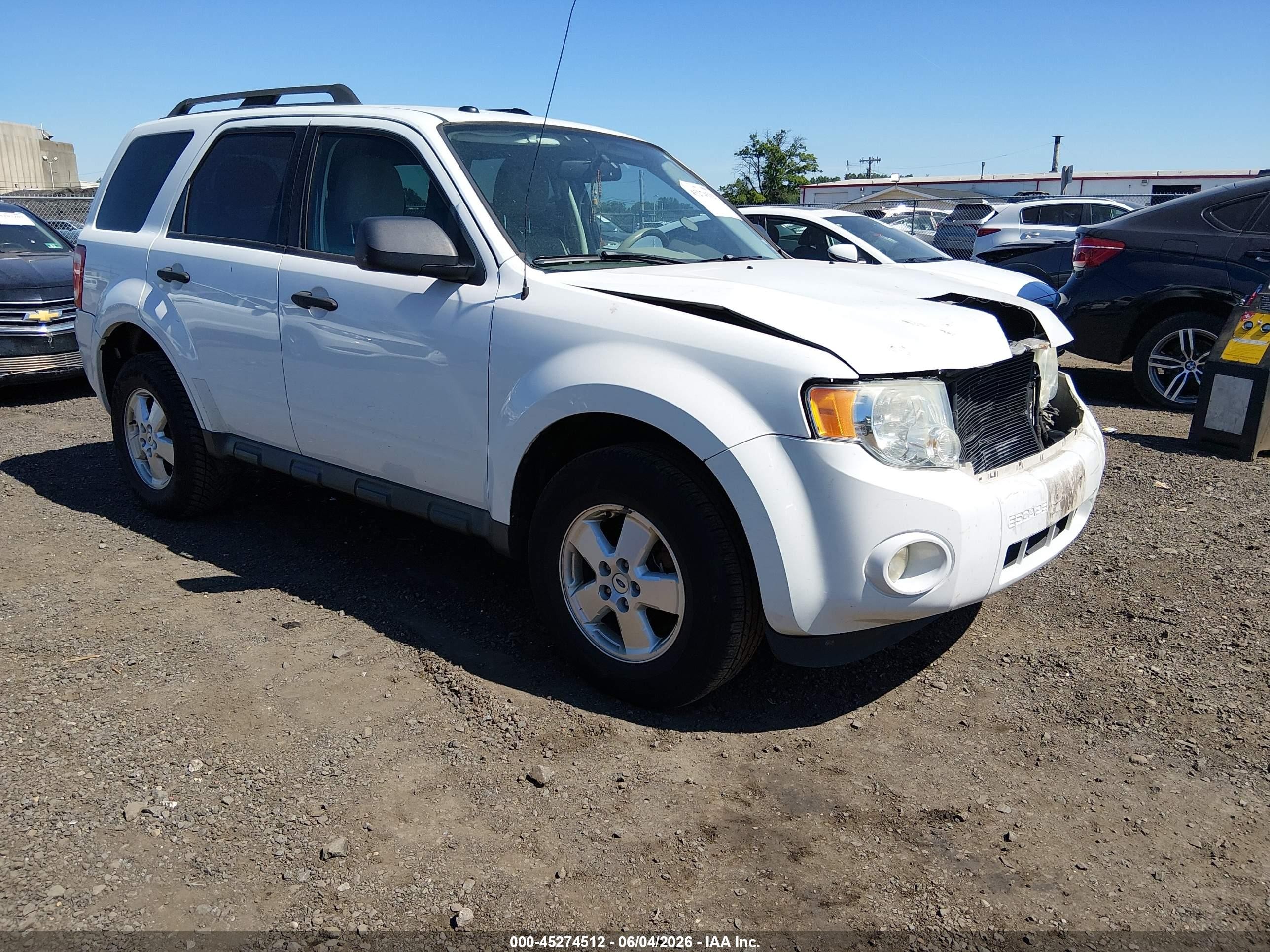2011 Ford Escape Xlt White vin: 1FMCU0D72BKC65305