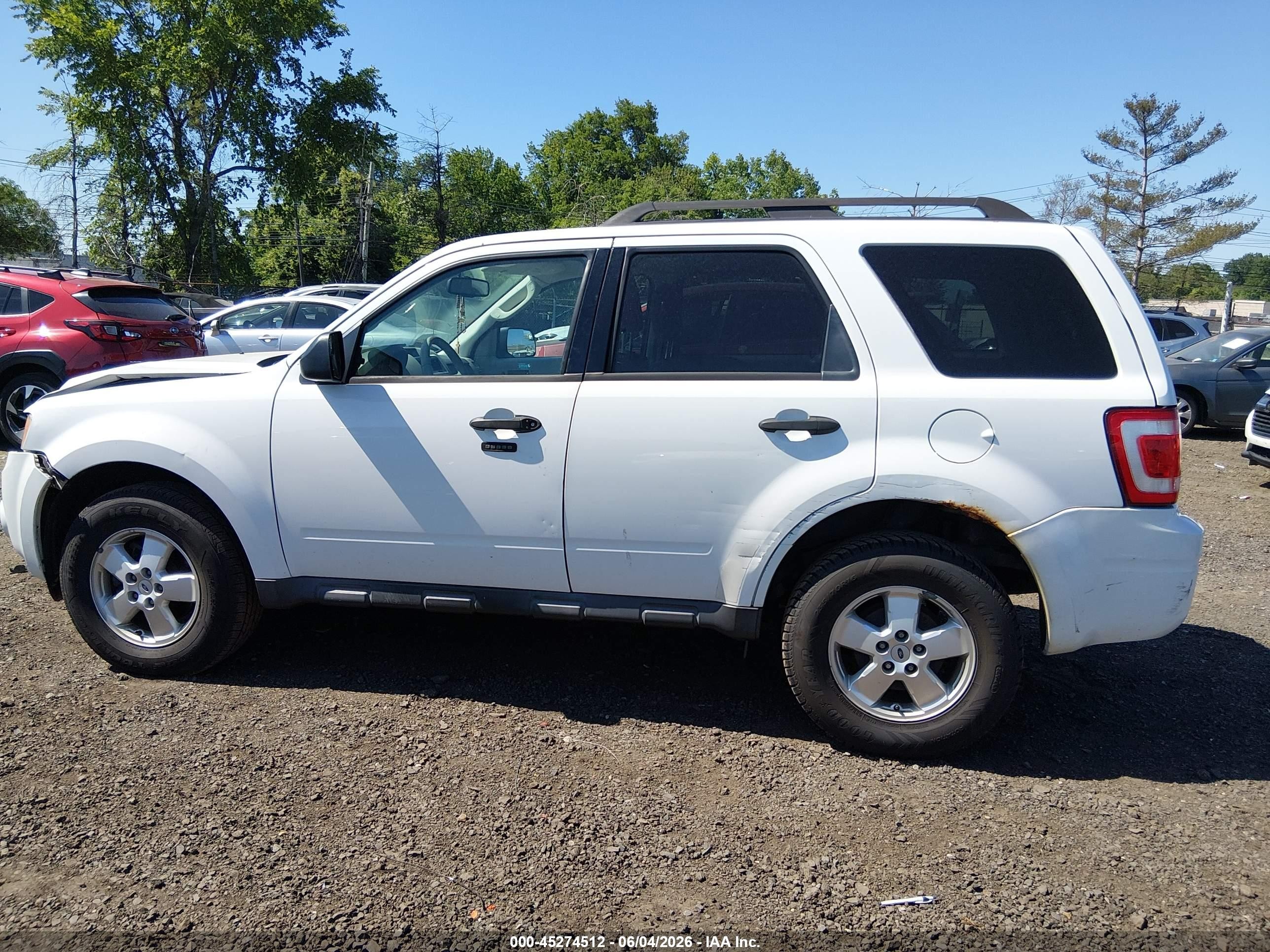 2011 Ford Escape Xlt Белый vin: 1FMCU0D72BKC65305