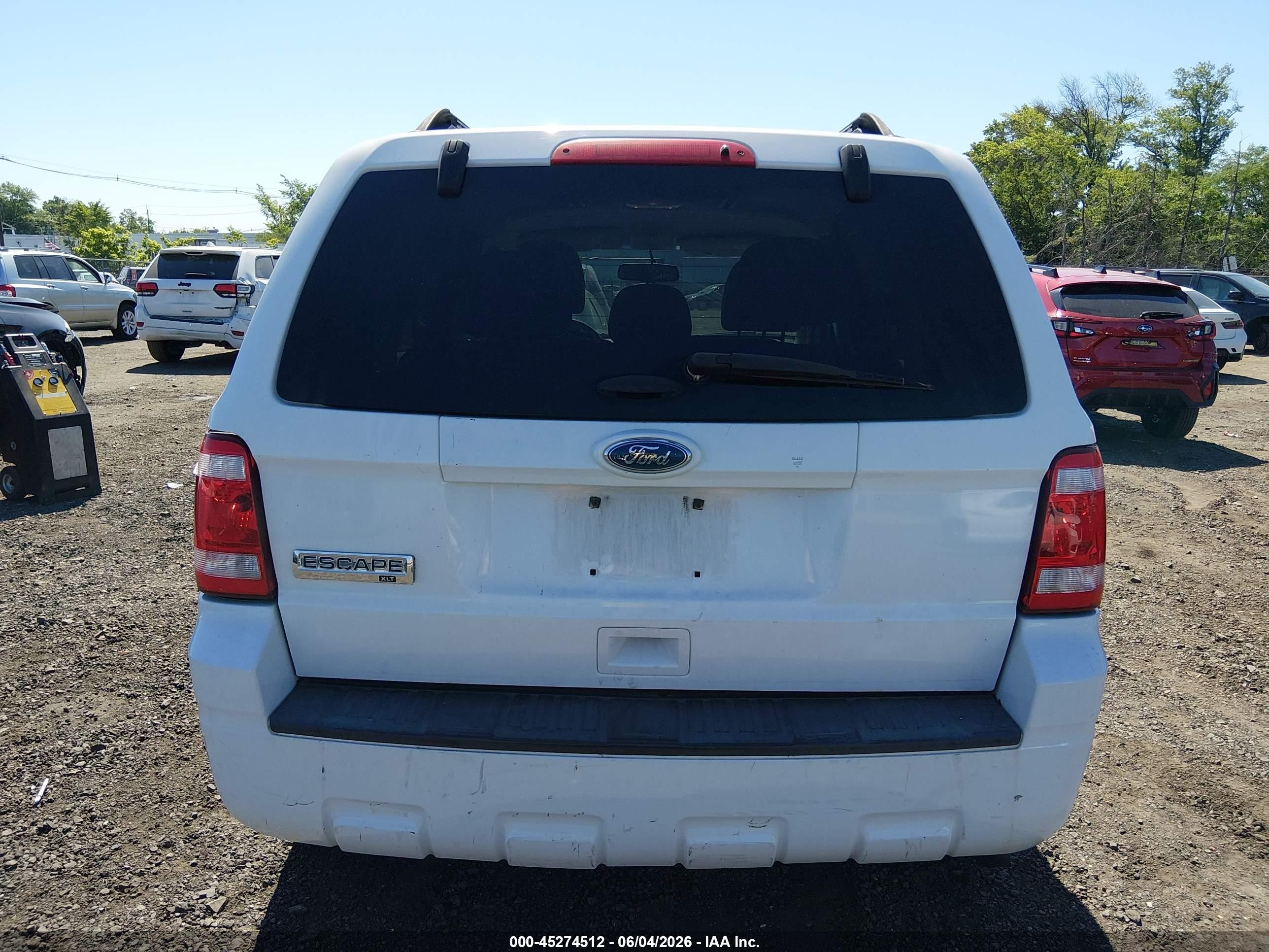 2011 Ford Escape Xlt Белый vin: 1FMCU0D72BKC65305