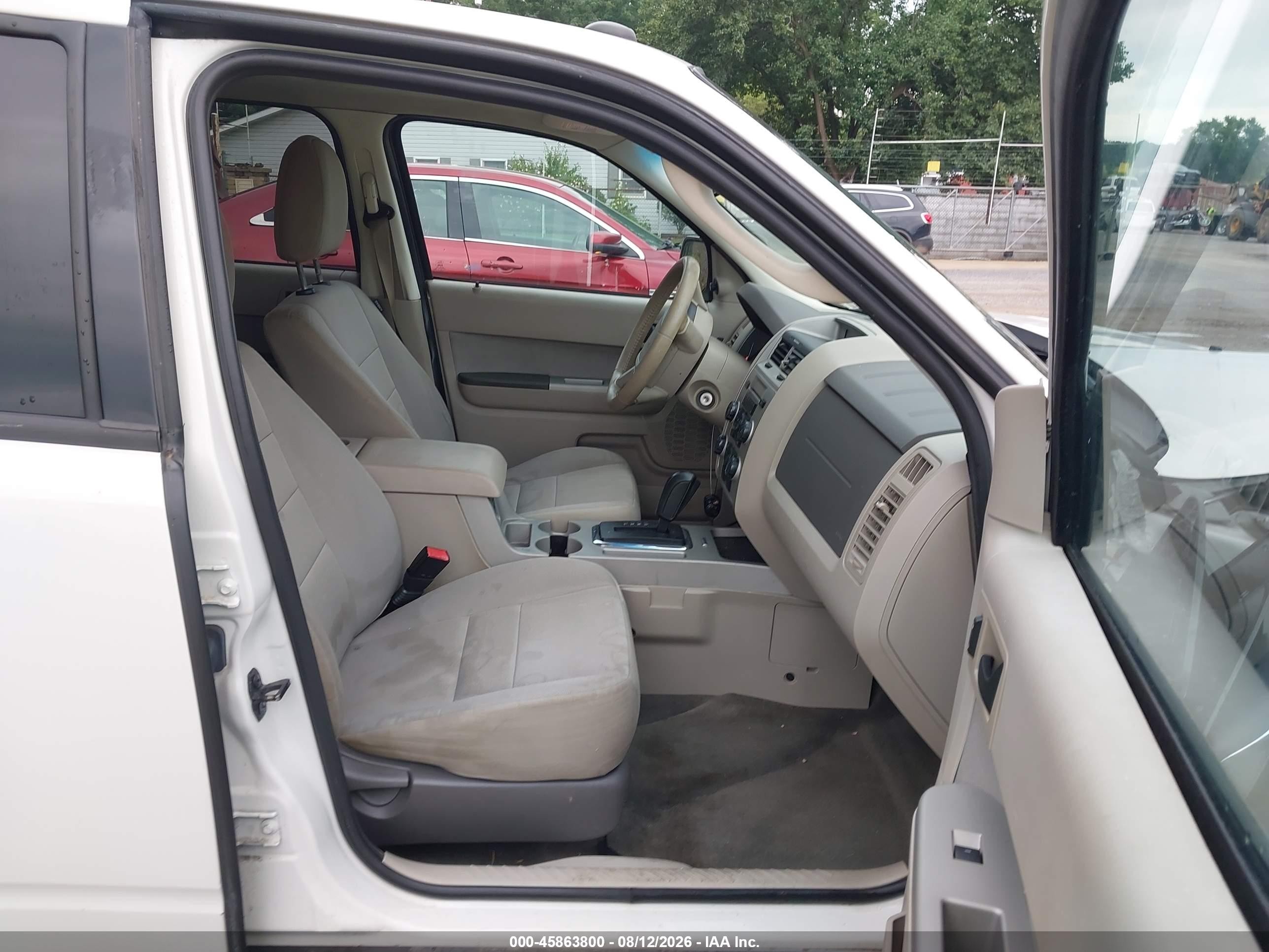 2012 Ford Escape Xlt White vin: 1FMCU0D72CKA73335