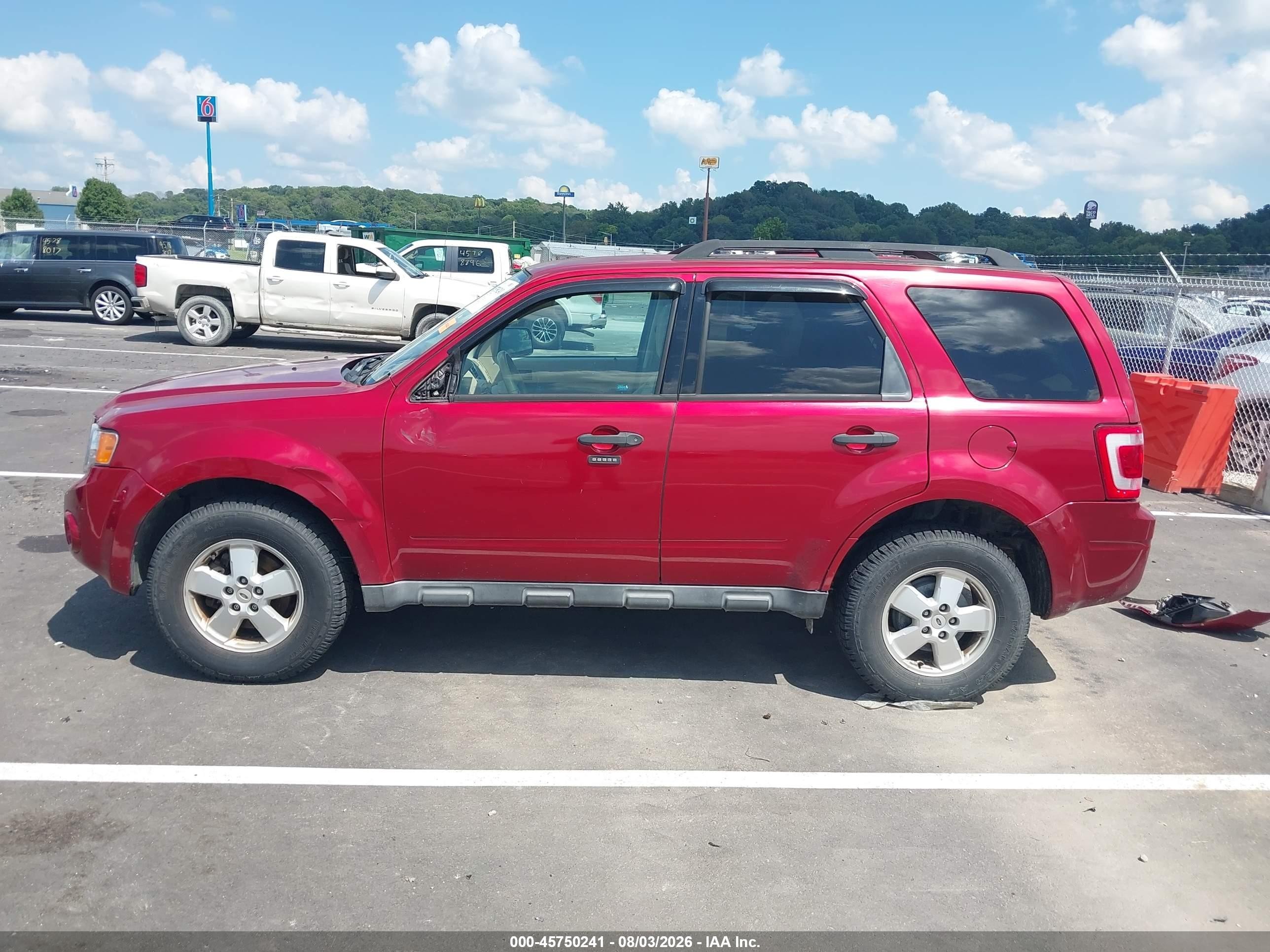 2012 Ford Escape Xlt Red vin: 1FMCU0D72CKB39012