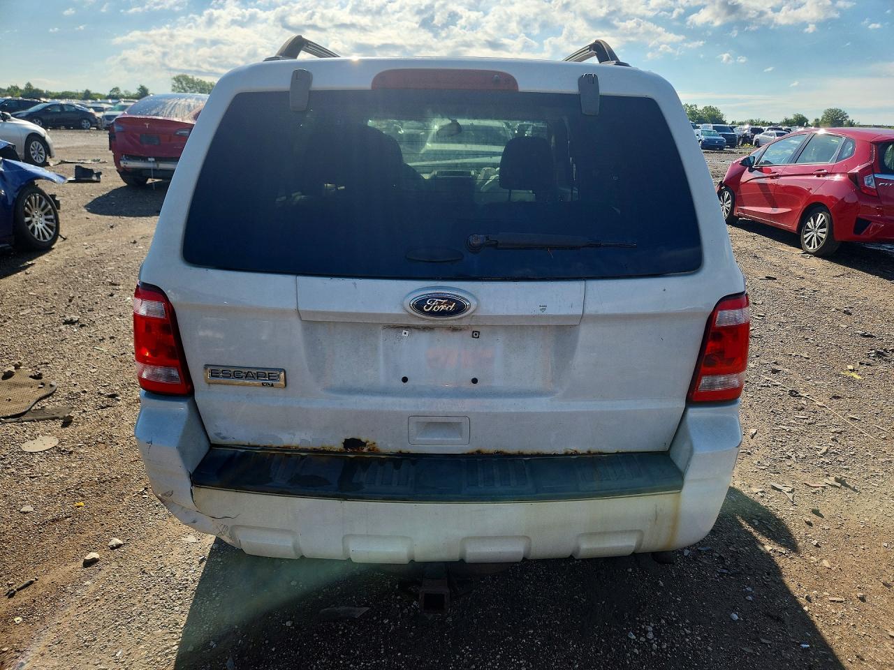 2012 Ford Escape Xlt White vin: 1FMCU0D72CKB39673