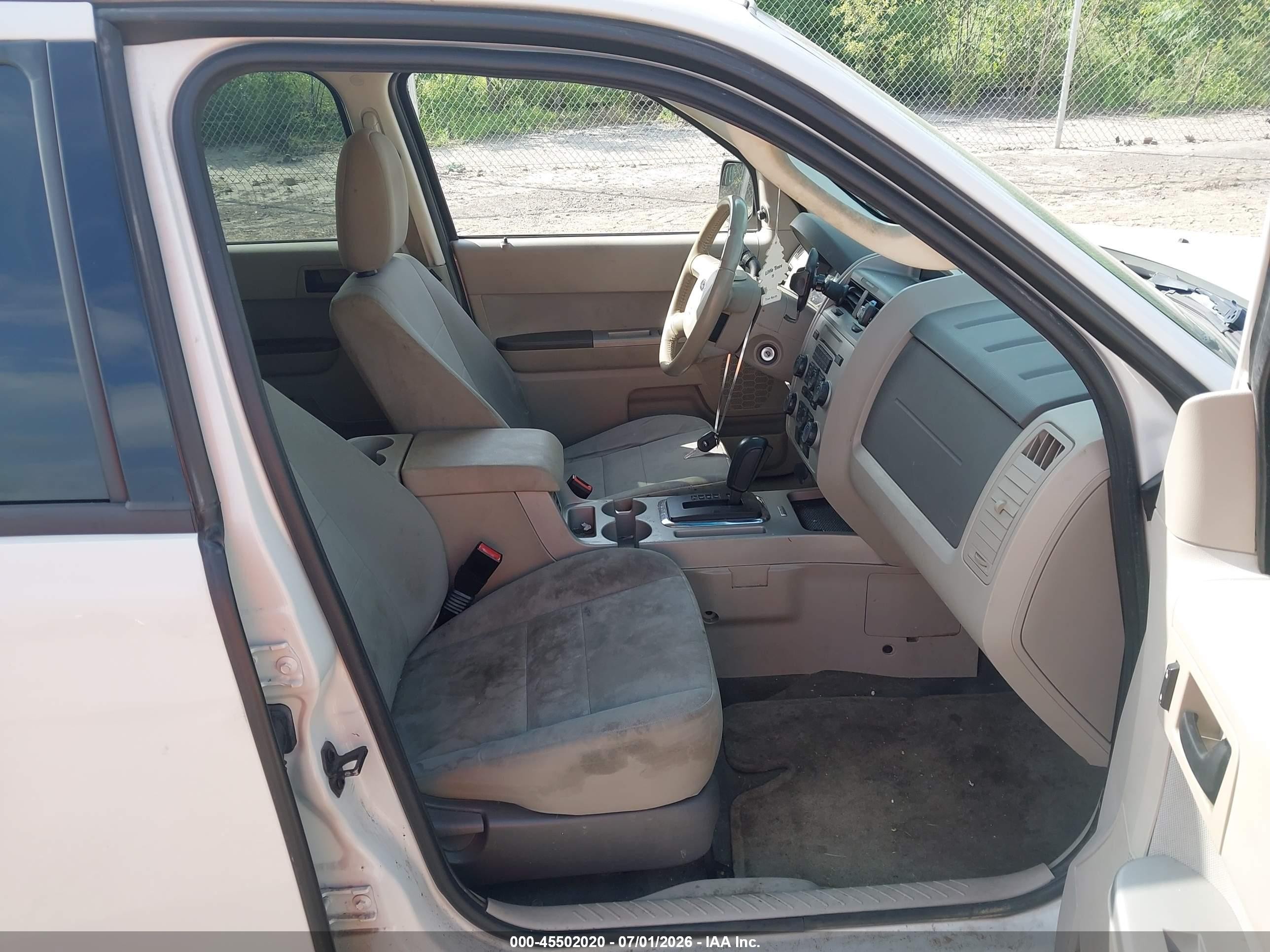 2012 Ford Escape Xlt White vin: 1FMCU0D72CKB49877