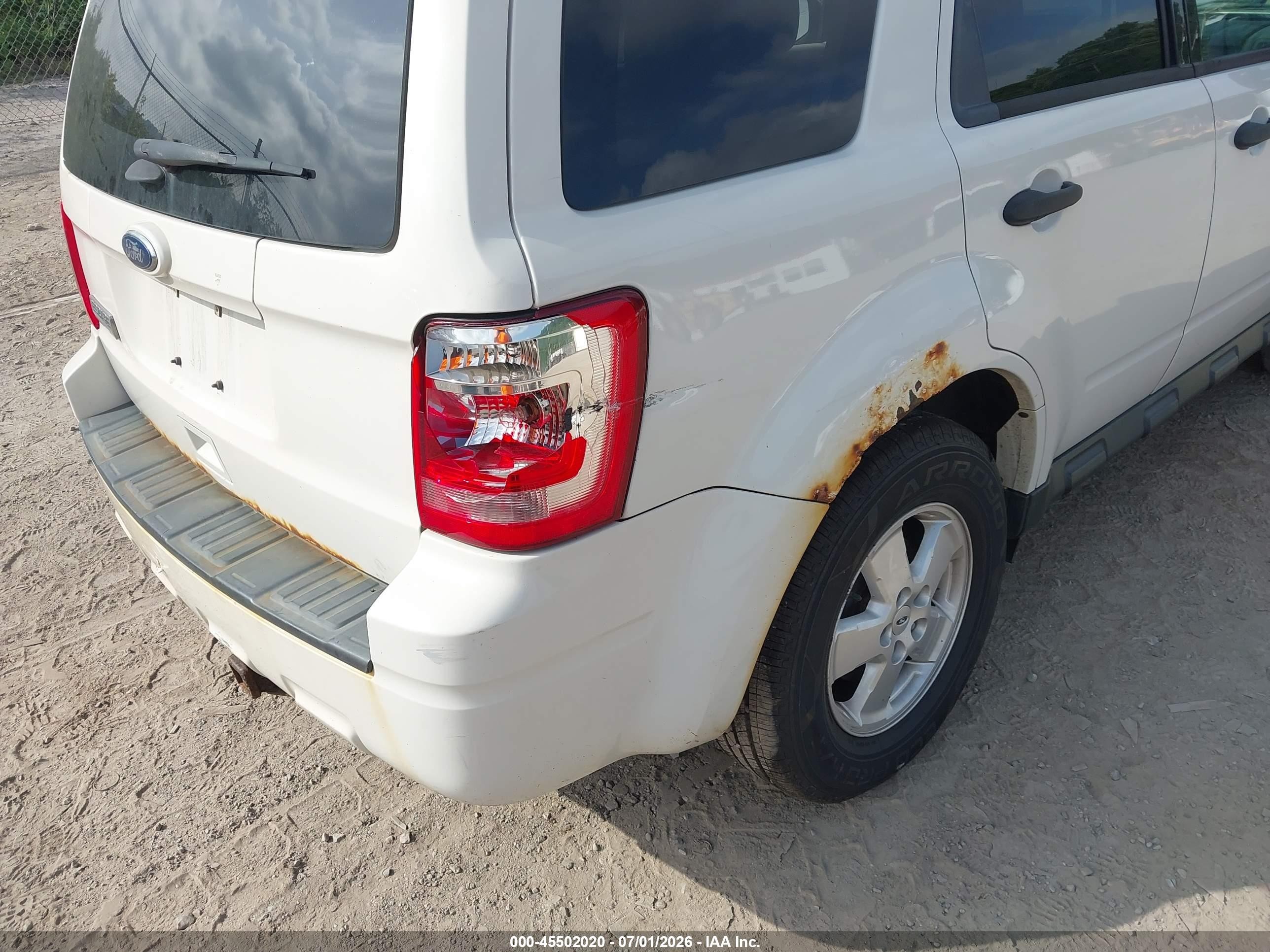 2012 Ford Escape Xlt White vin: 1FMCU0D72CKB49877