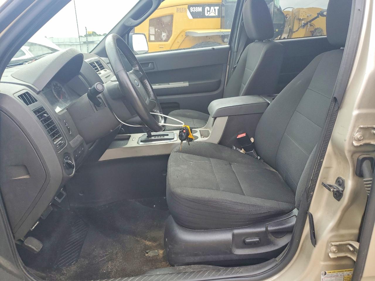 2010 Ford Escape Xlt Золотой vin: 1FMCU0D73AKA01847