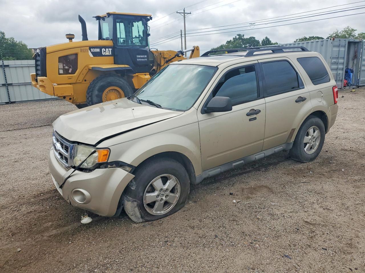 2010 Ford Escape Xlt Золотой vin: 1FMCU0D73AKA01847